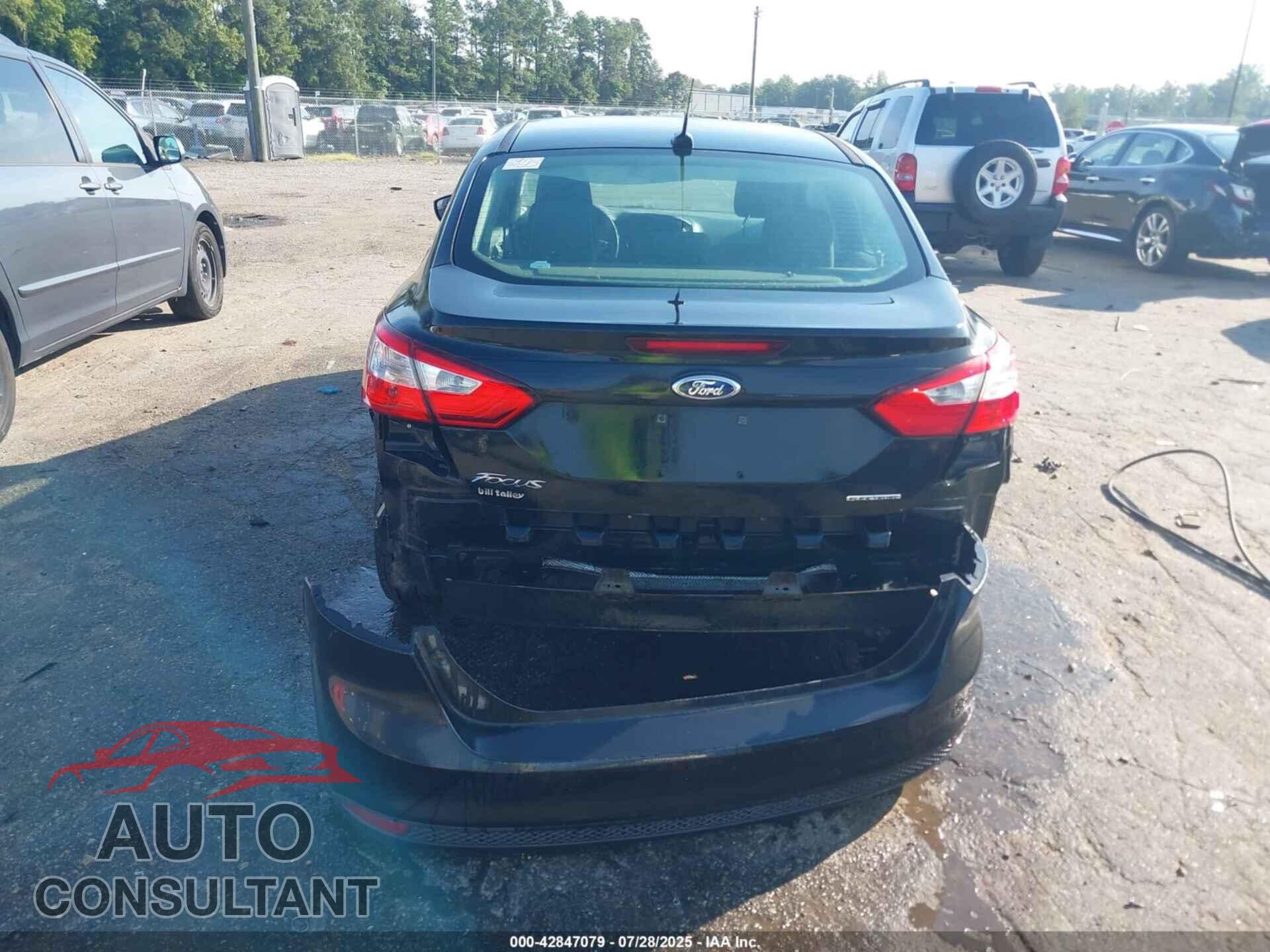 FORD FOCUS 2014 - 1FADP3E25EL227933