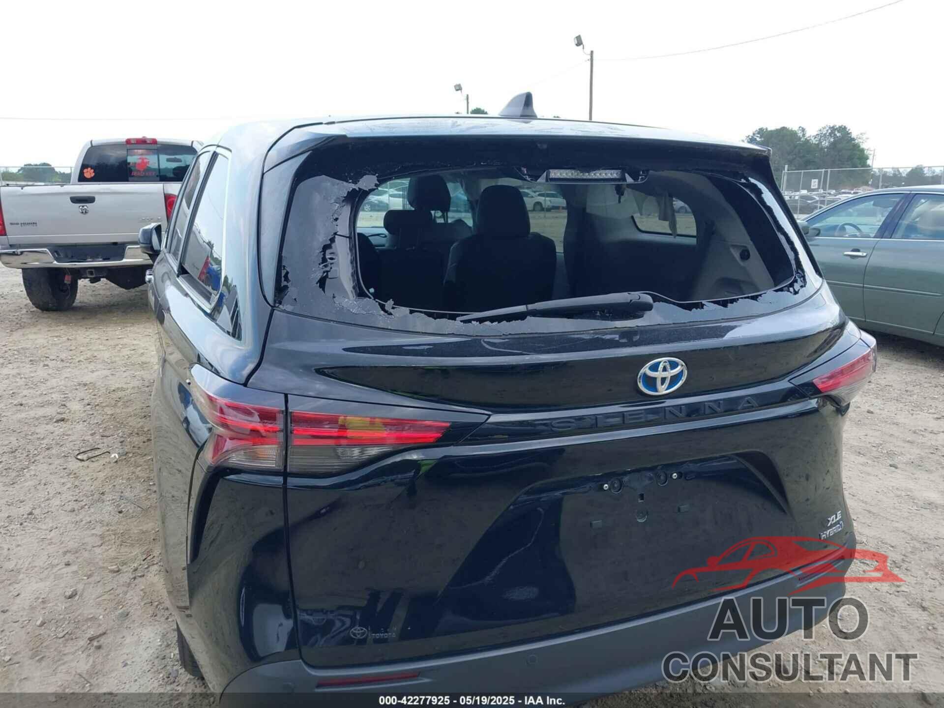 TOYOTA SIENNA 2022 - 5TDYRKEC3NS126025