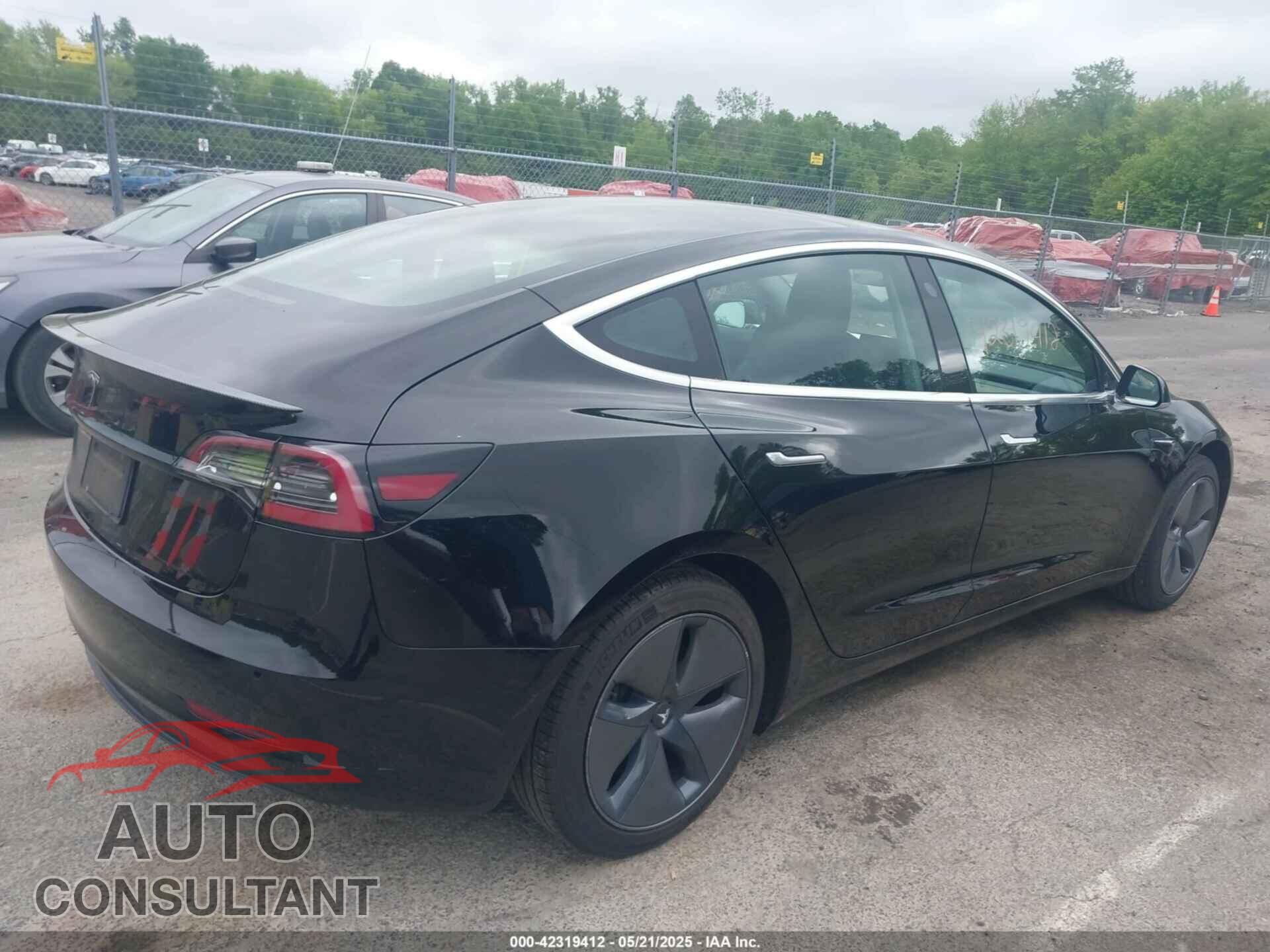TESLA MODEL 3 2019 - 5YJ3E1EA8KF400009