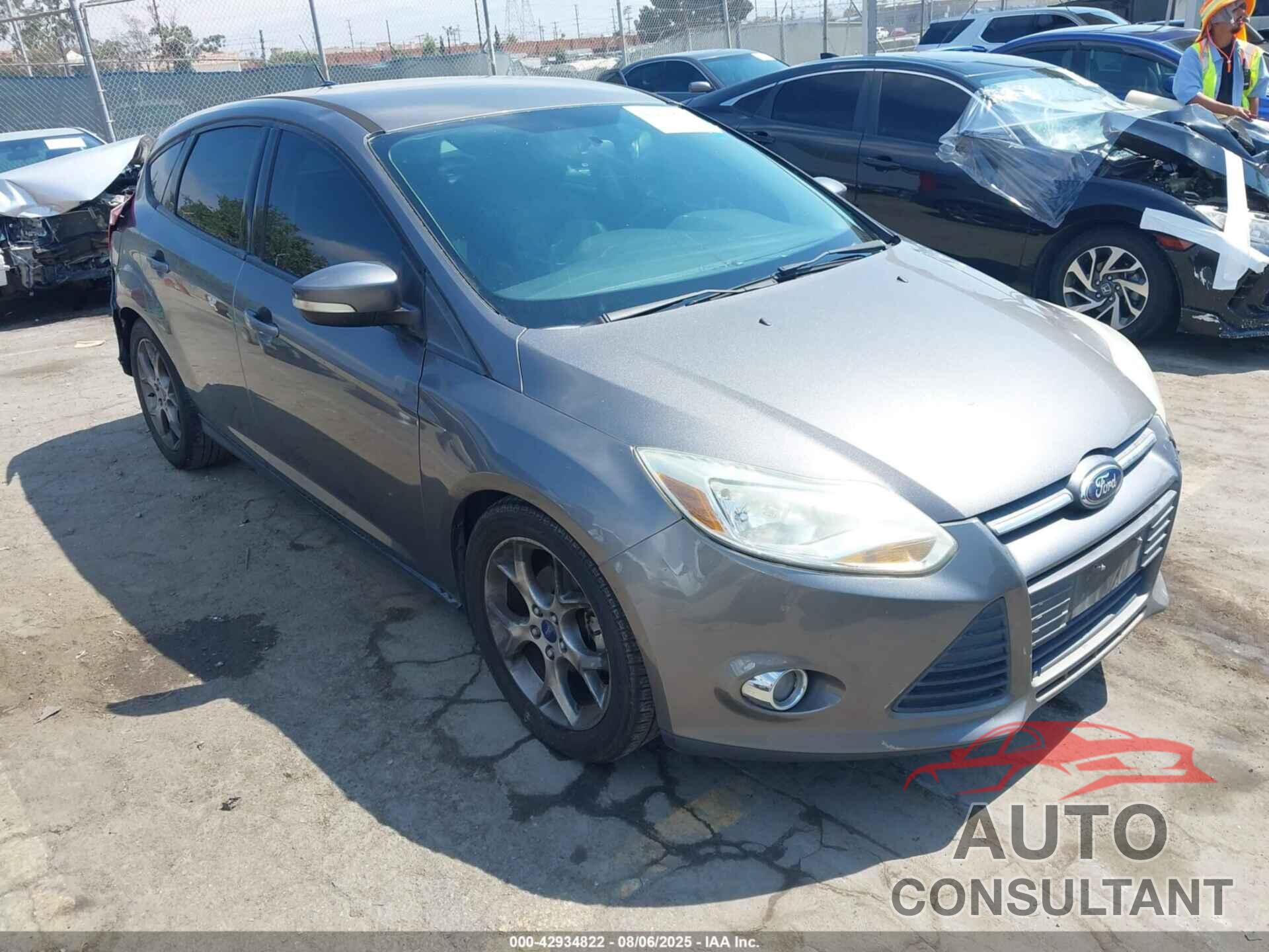 FORD FOCUS 2014 - 1FADP3K25EL276523