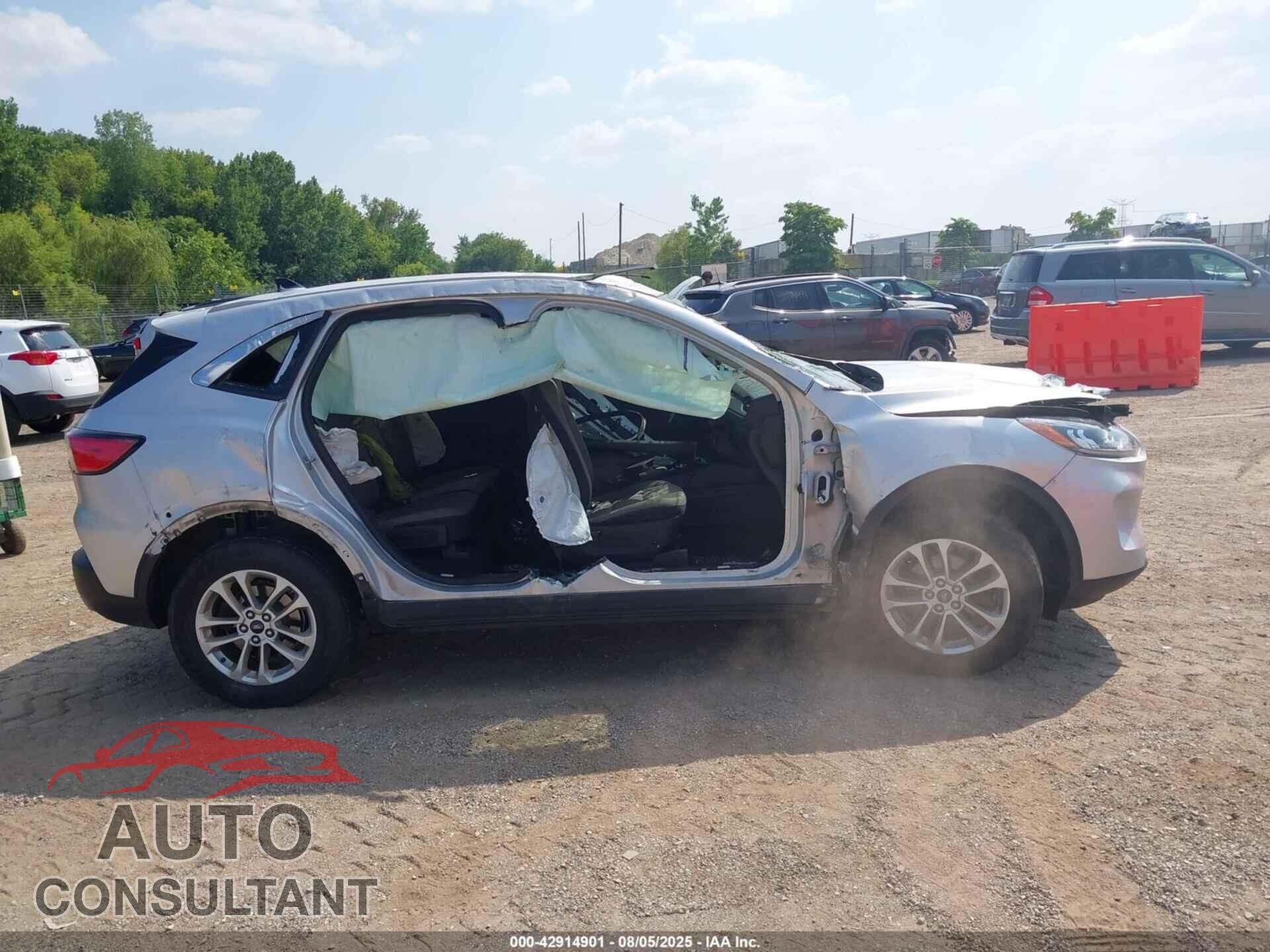 FORD ESCAPE 2020 - 1FMCU9G61LUA08701
