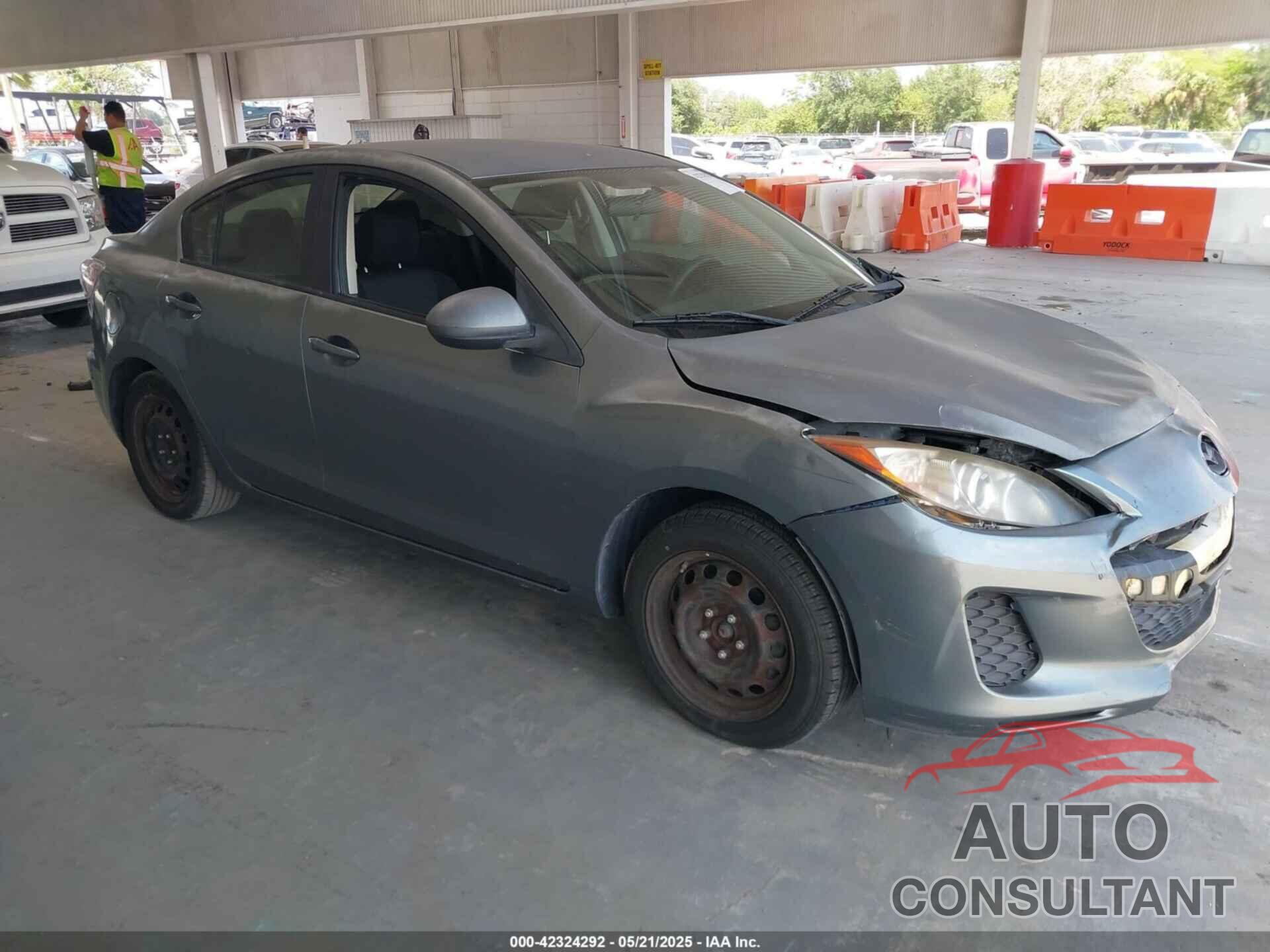 MAZDA MAZDA3 2012 - JM1BL1UF8C1521096