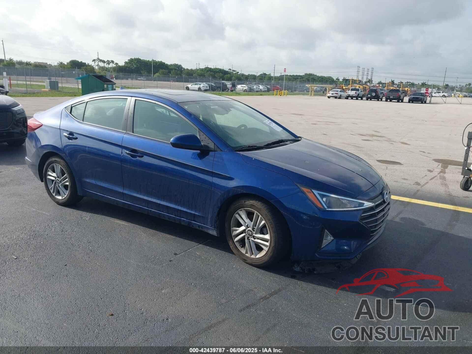 HYUNDAI ELANTRA 2020 - 5NPD84LF4LH551704