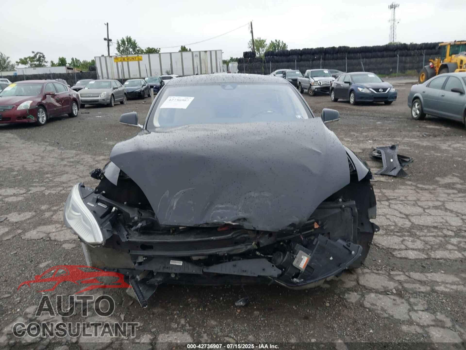 TESLA MODEL S 2015 - 5YJSA1S24FF082755