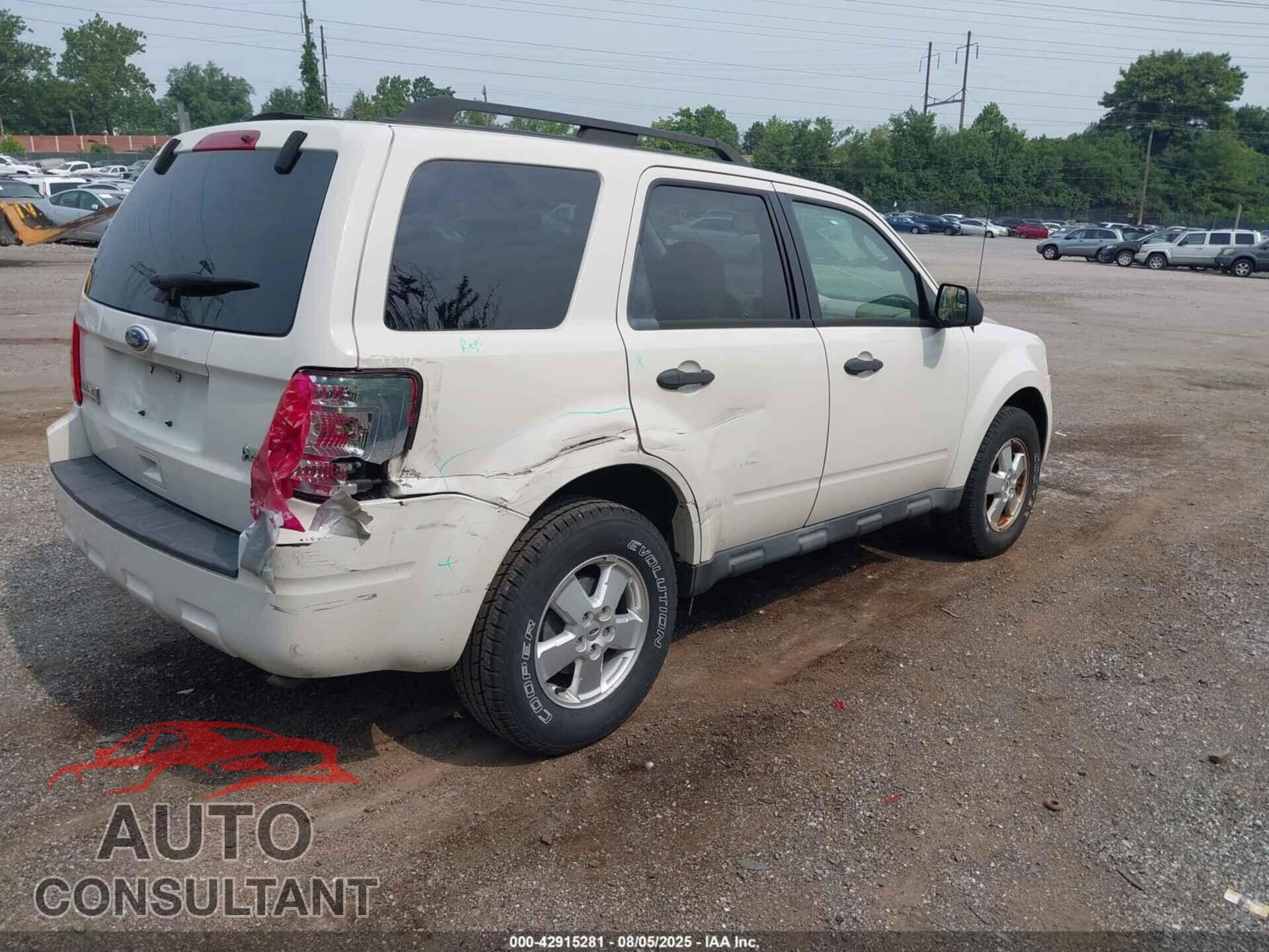 FORD ESCAPE 2010 - 1FMCU9DG8AKD30421