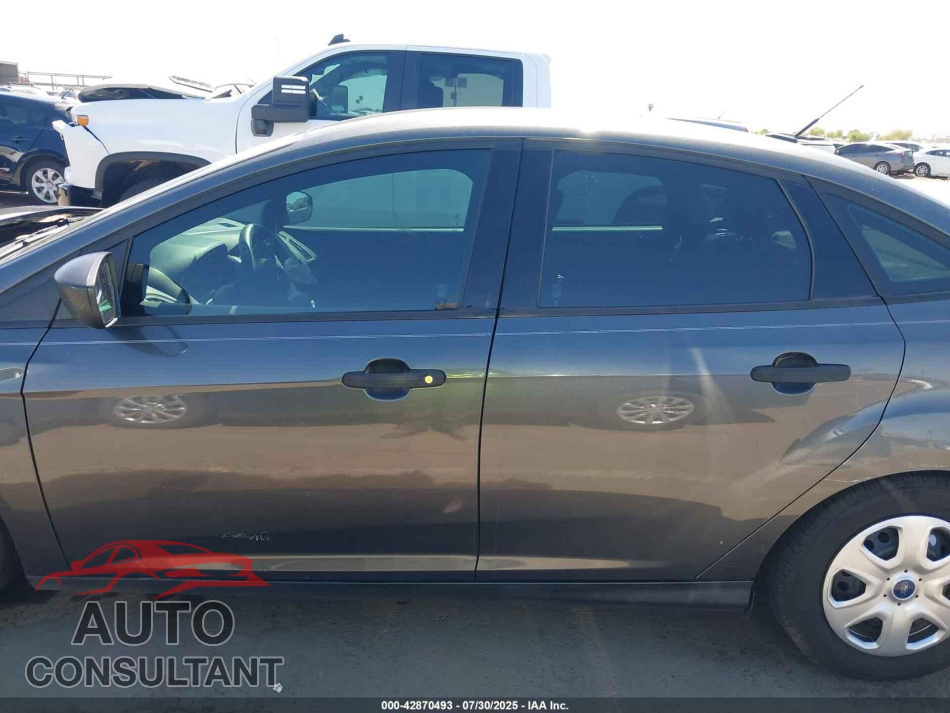 FORD FOCUS 2016 - 1FADP3E28GL384083