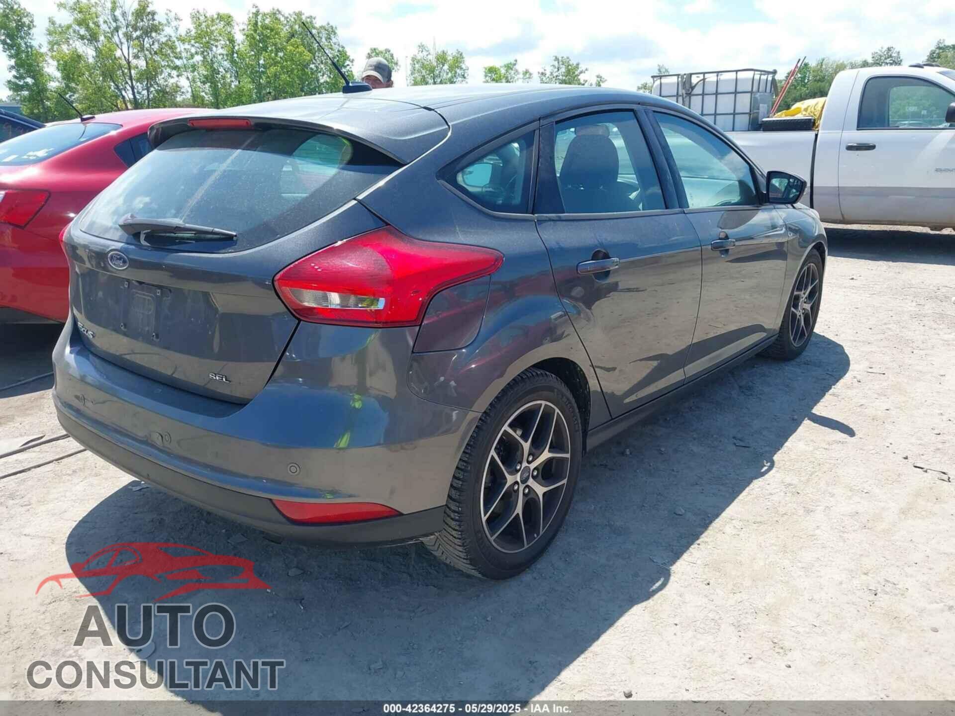 FORD FOCUS 2017 - 1FADP3M29HL324008