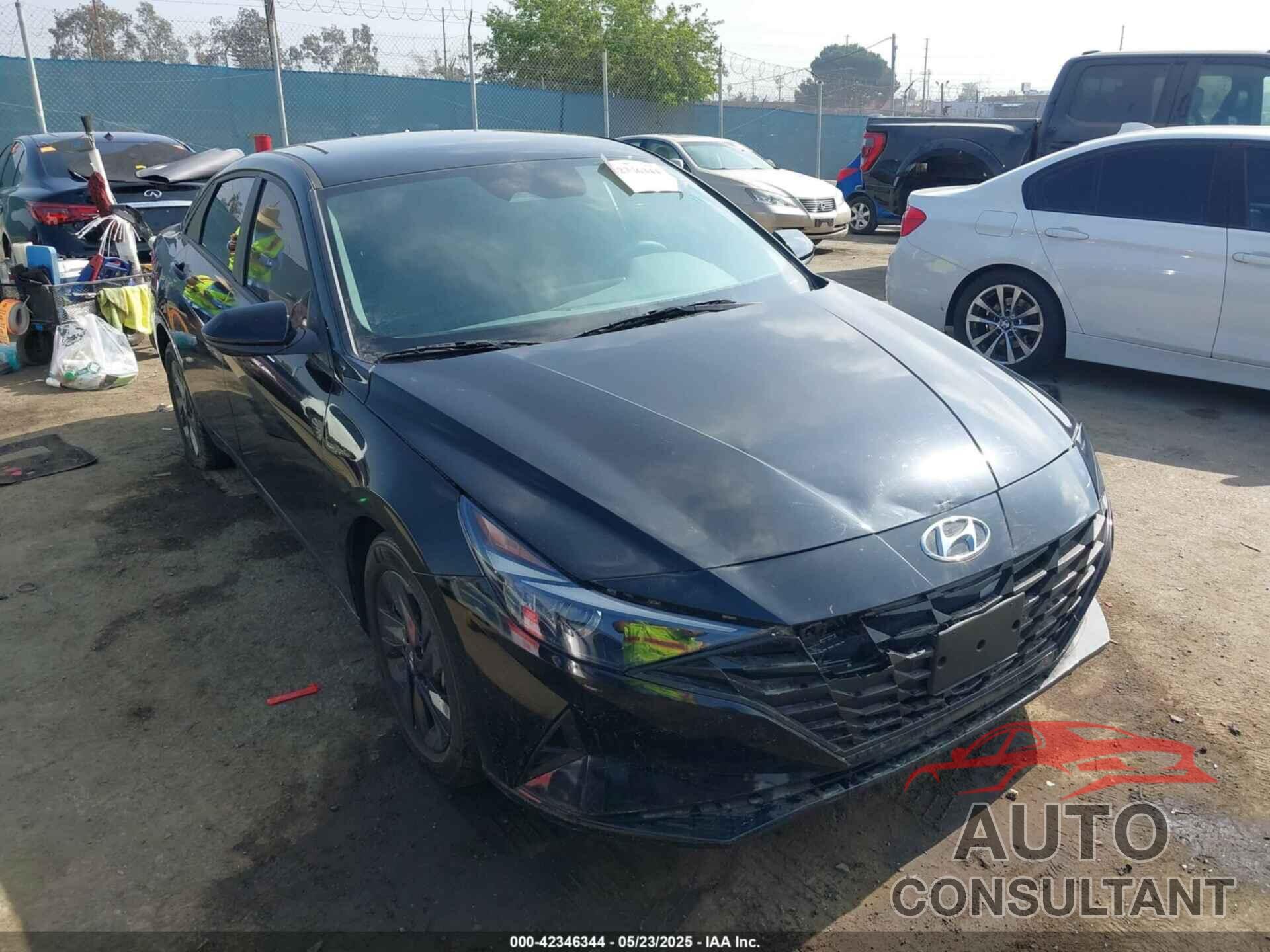 HYUNDAI ELANTRA 2023 - KMHLM4AG8PU577829