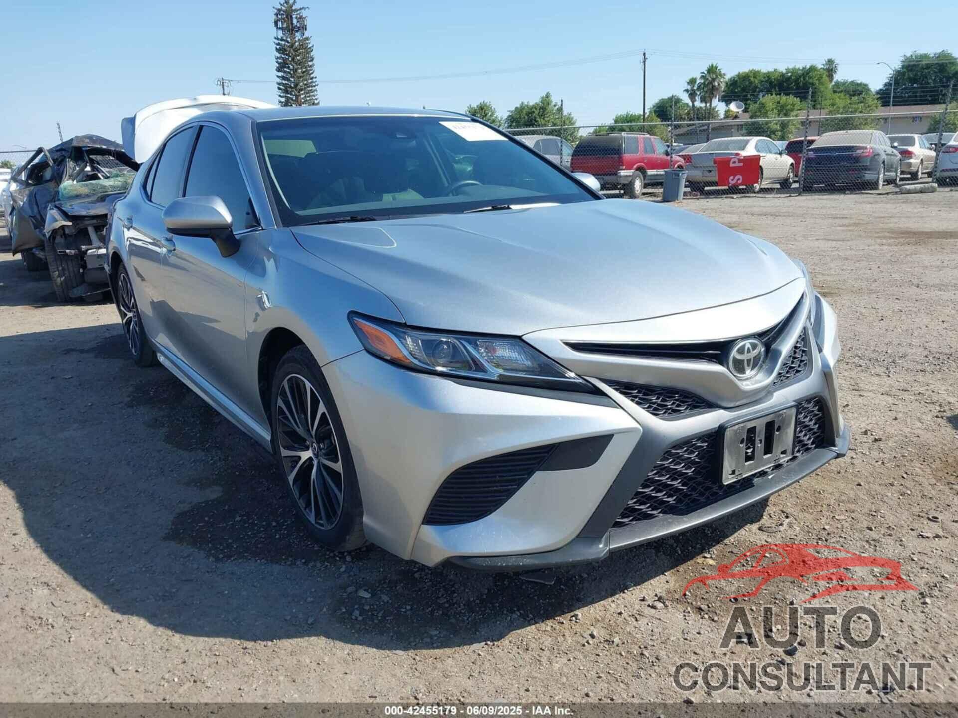 TOYOTA CAMRY 2018 - JTNB11HK0J3039085