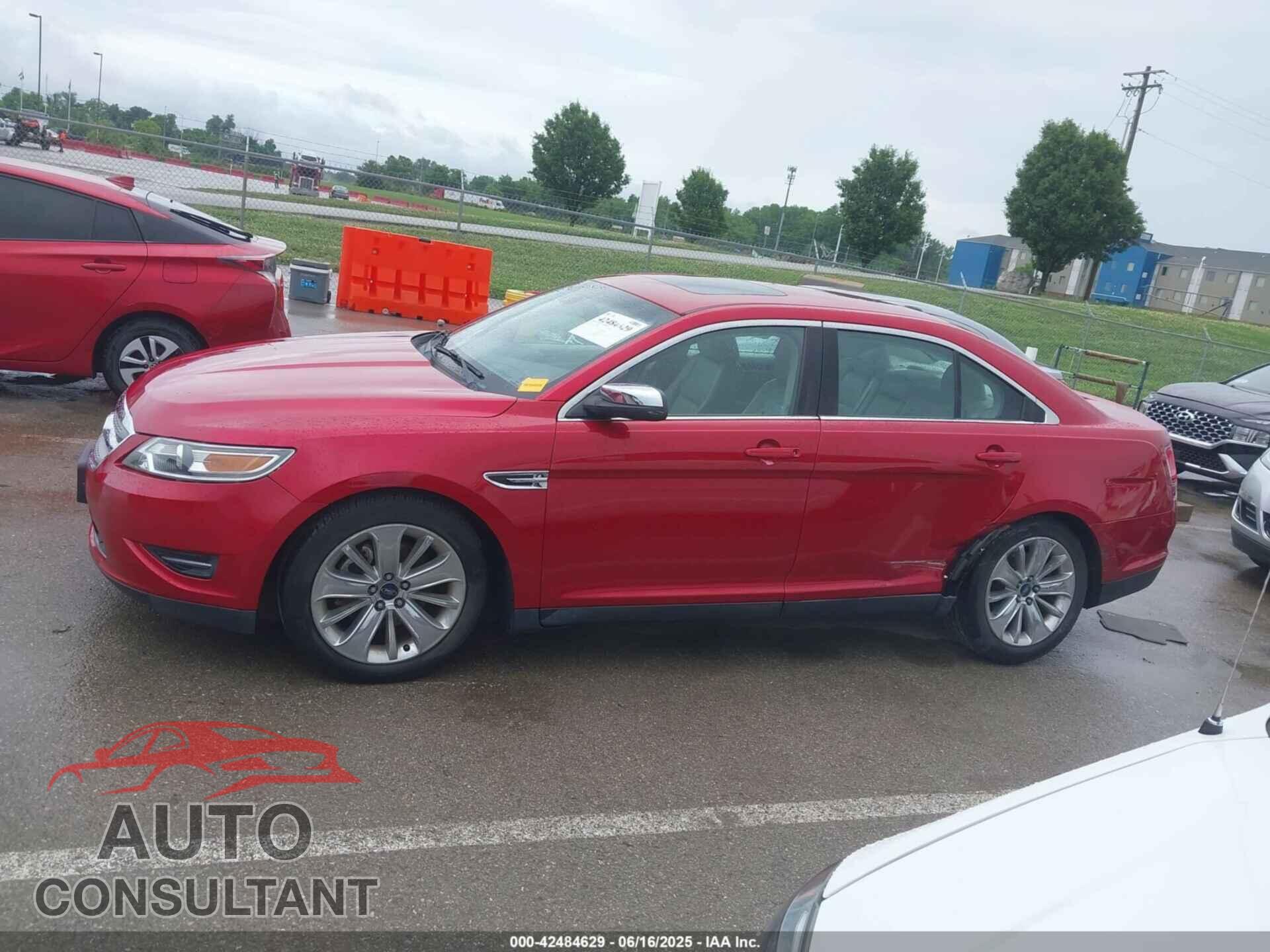 FORD TAURUS 2011 - 1FAHP2FW0BG142841