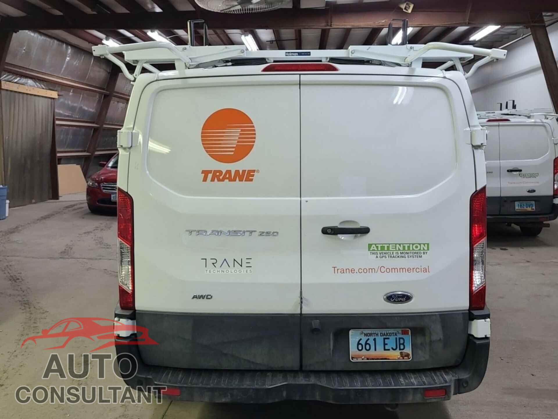 FORD TRANSIT 2023 - 1FTBR2Y81PKA29686