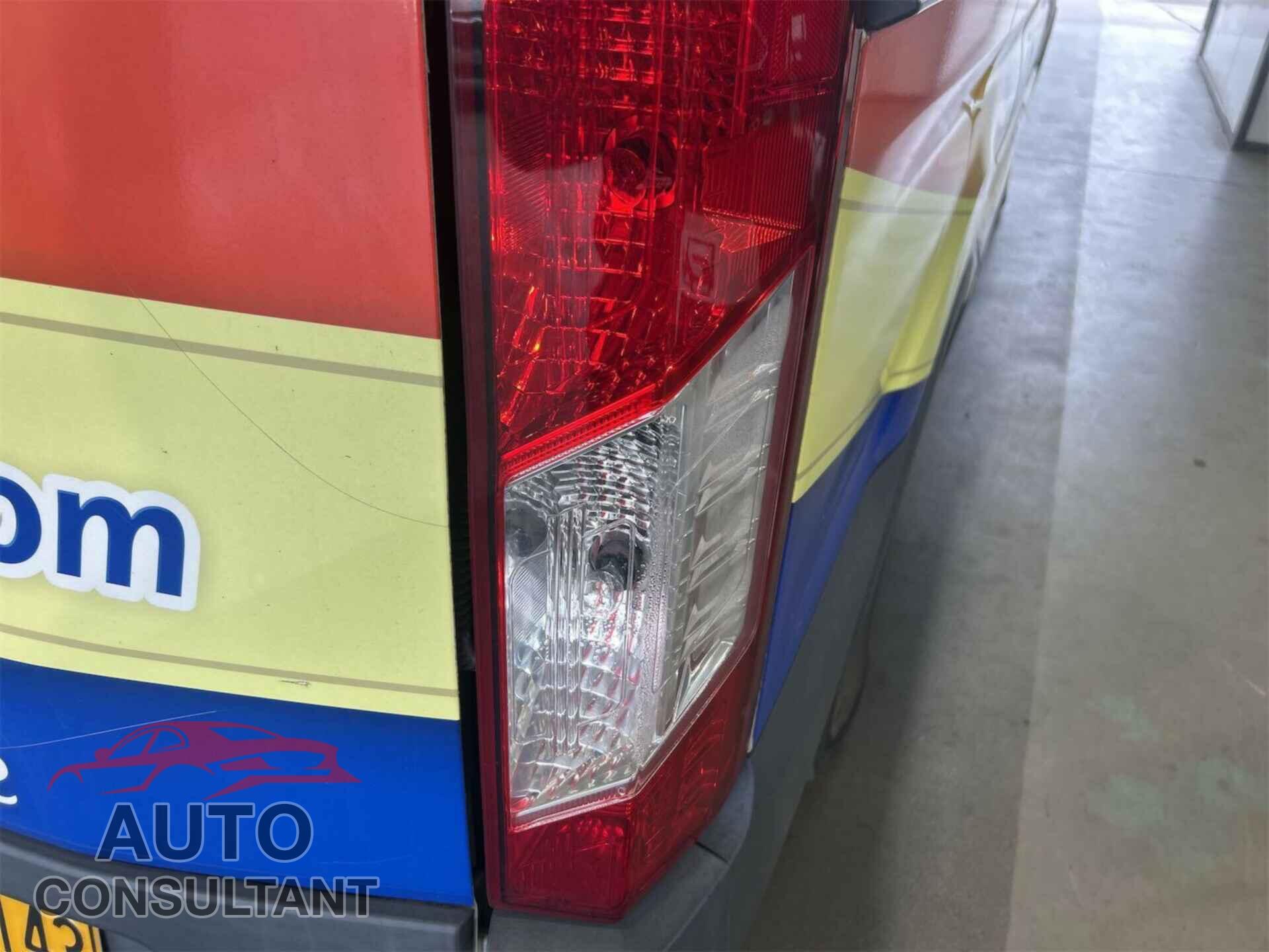FORD TRANSIT-150 2017 - 1FTYE1YM4HKA07468
