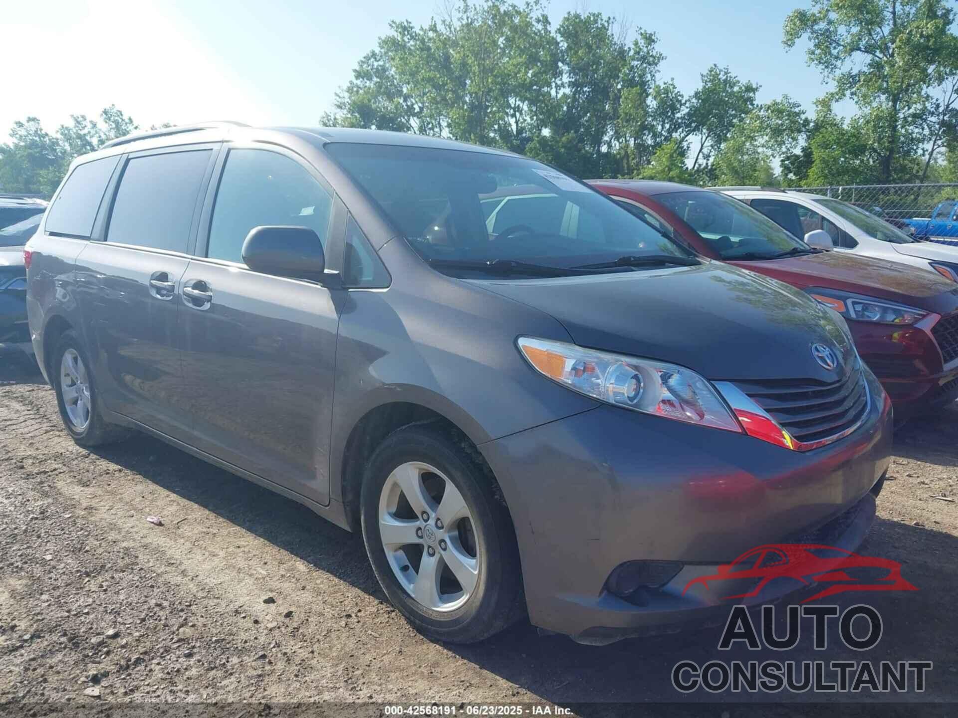 TOYOTA SIENNA 2017 - 5TDKZ3DC3HS776944