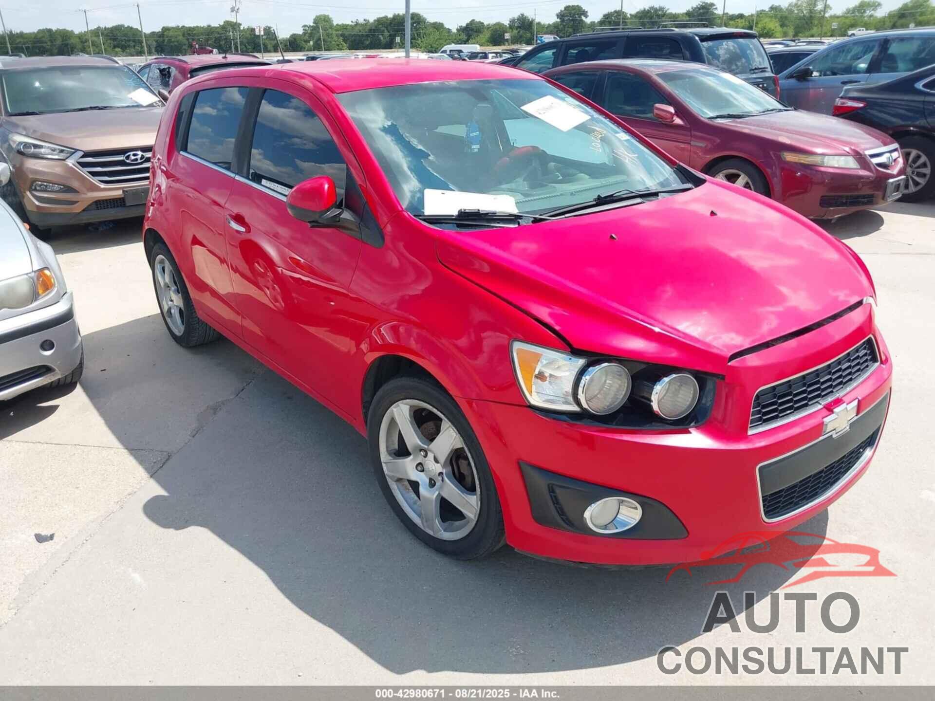 CHEVROLET SONIC 2015 - 1G1JE6SB6F4188914