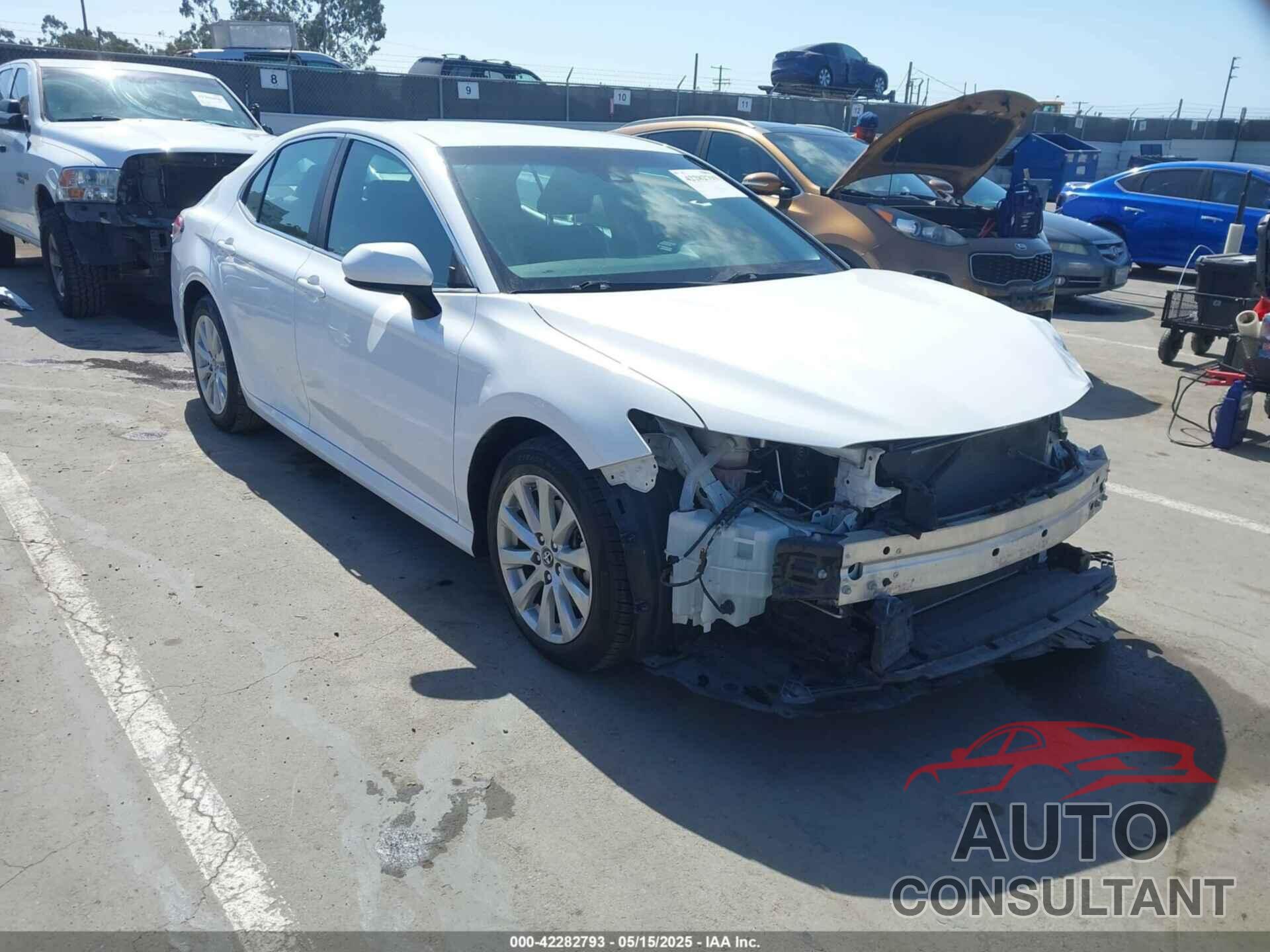 TOYOTA CAMRY 2018 - 4T1B11HKXJU110027