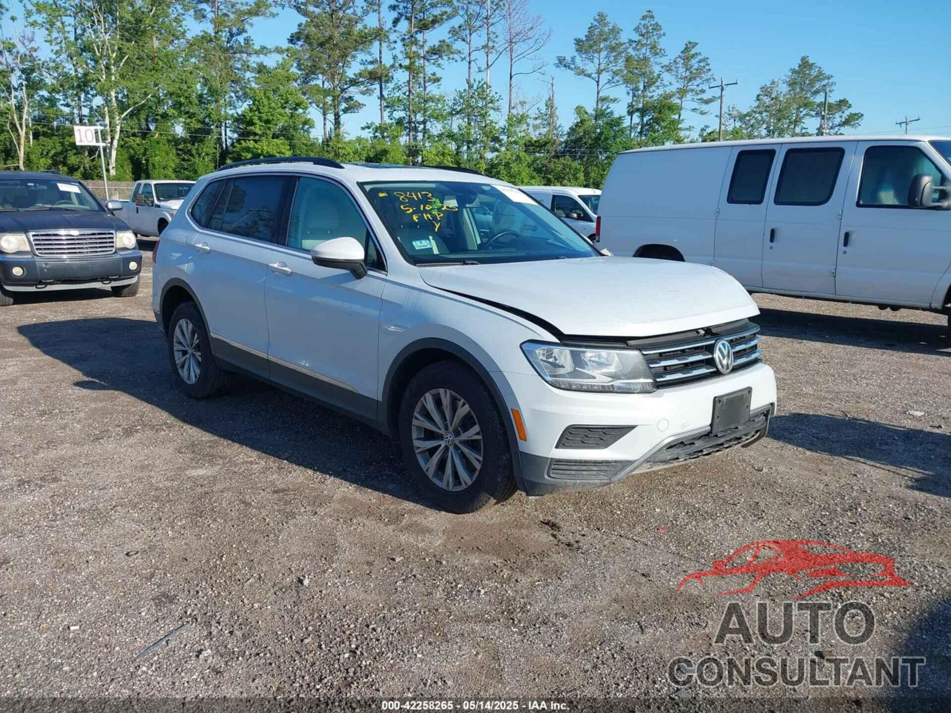 VOLKSWAGEN TIGUAN 2018 - 3VV2B7AX6JM159094