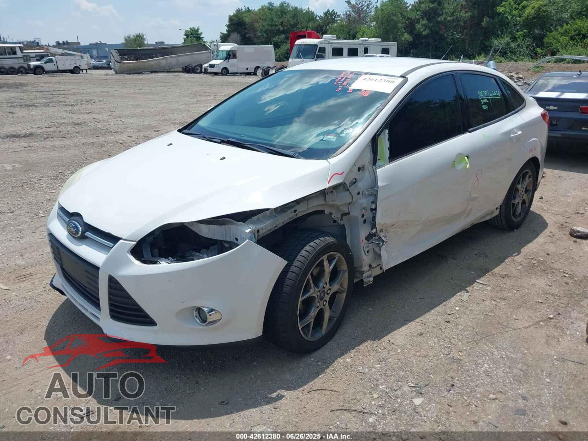 FORD FOCUS 2014 - 1FADP3F21EL217544