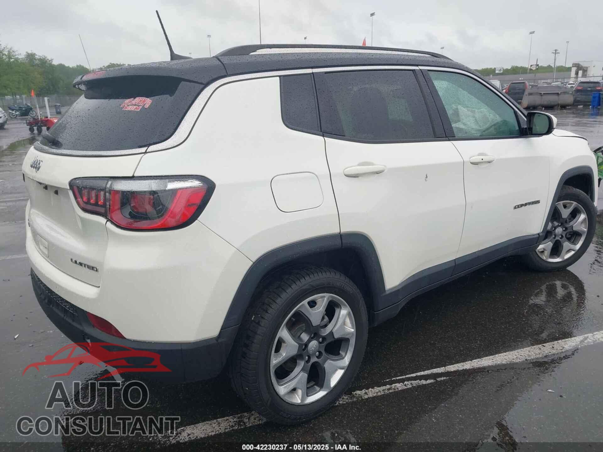JEEP COMPASS 2018 - 3C4NJDCB3JT222382
