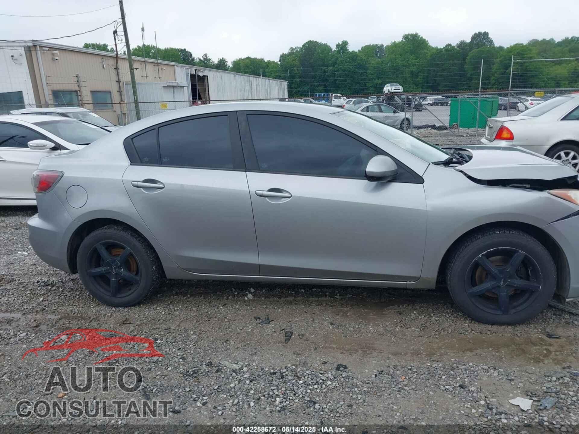MAZDA MAZDA3 2013 - JM1BL1U75D1743637