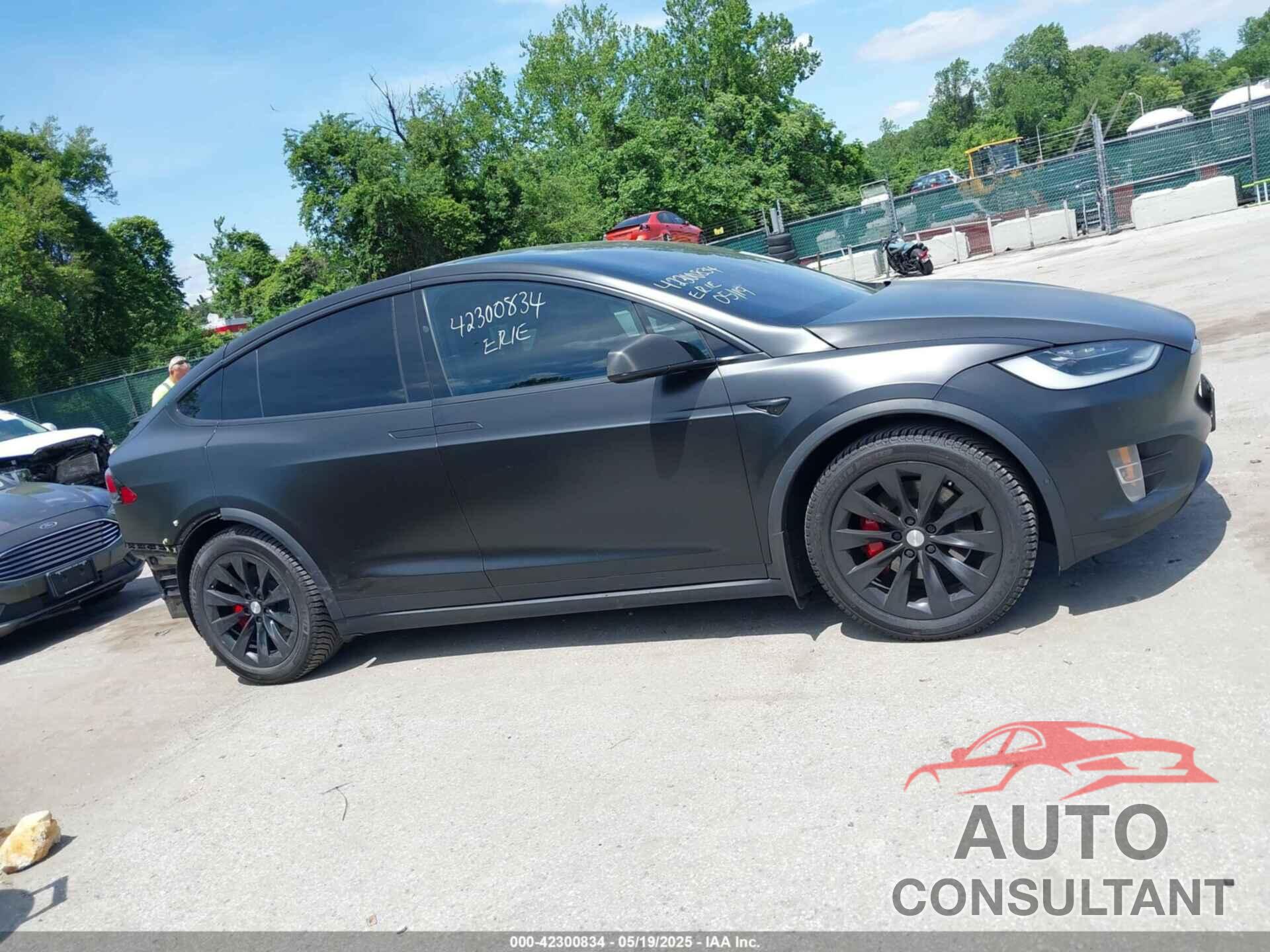 TESLA MODEL X 2018 - 5YJXCAE20JF142289
