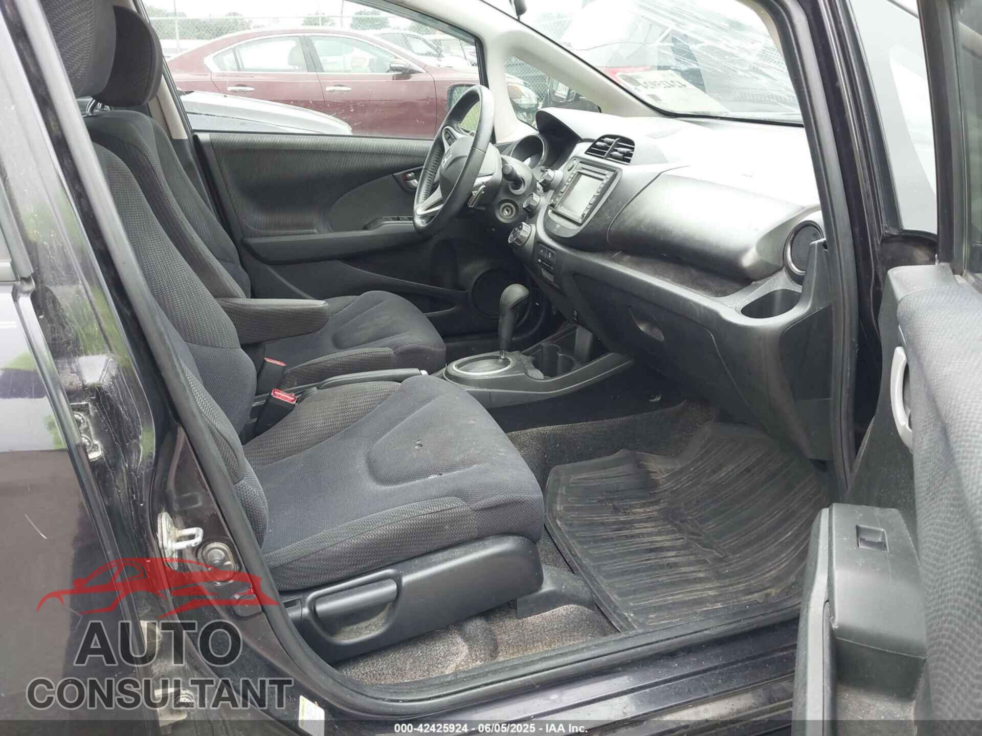 HONDA FIT 2013 - JHMGE8H61DC003080
