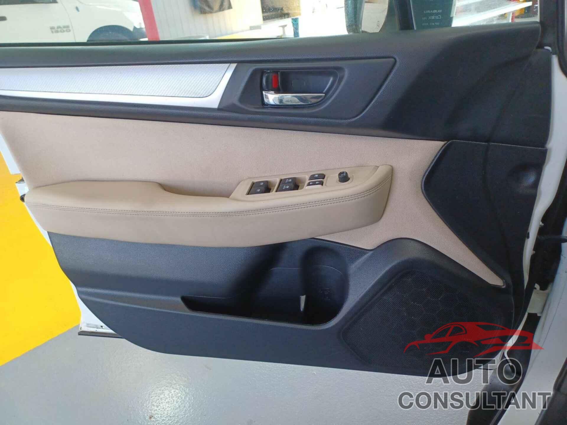 SUBARU OUTBACK 2018 - 4S4BSAFCXJ3250125