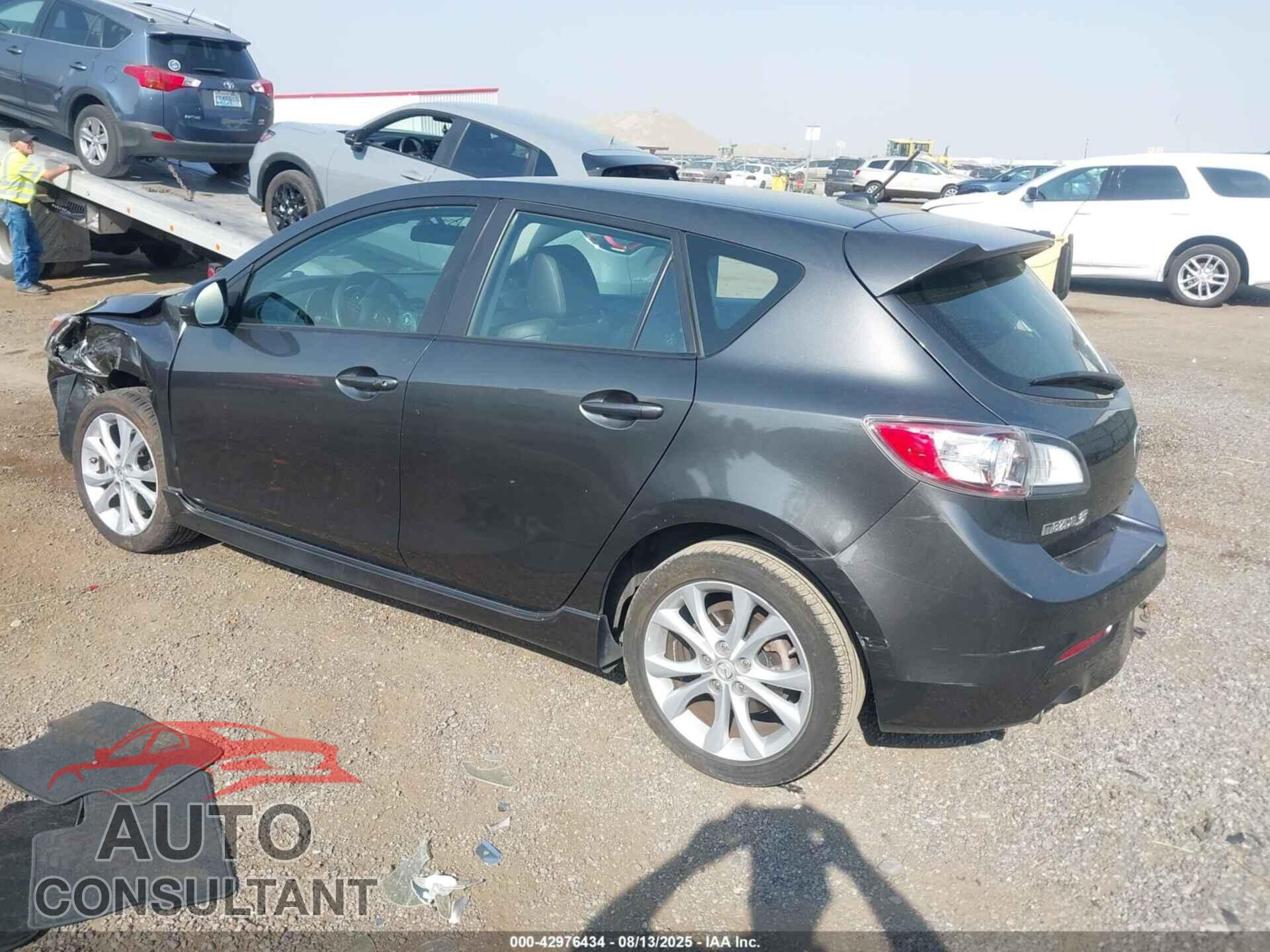 MAZDA MAZDA3 2011 - JM1BL1M64B1495871