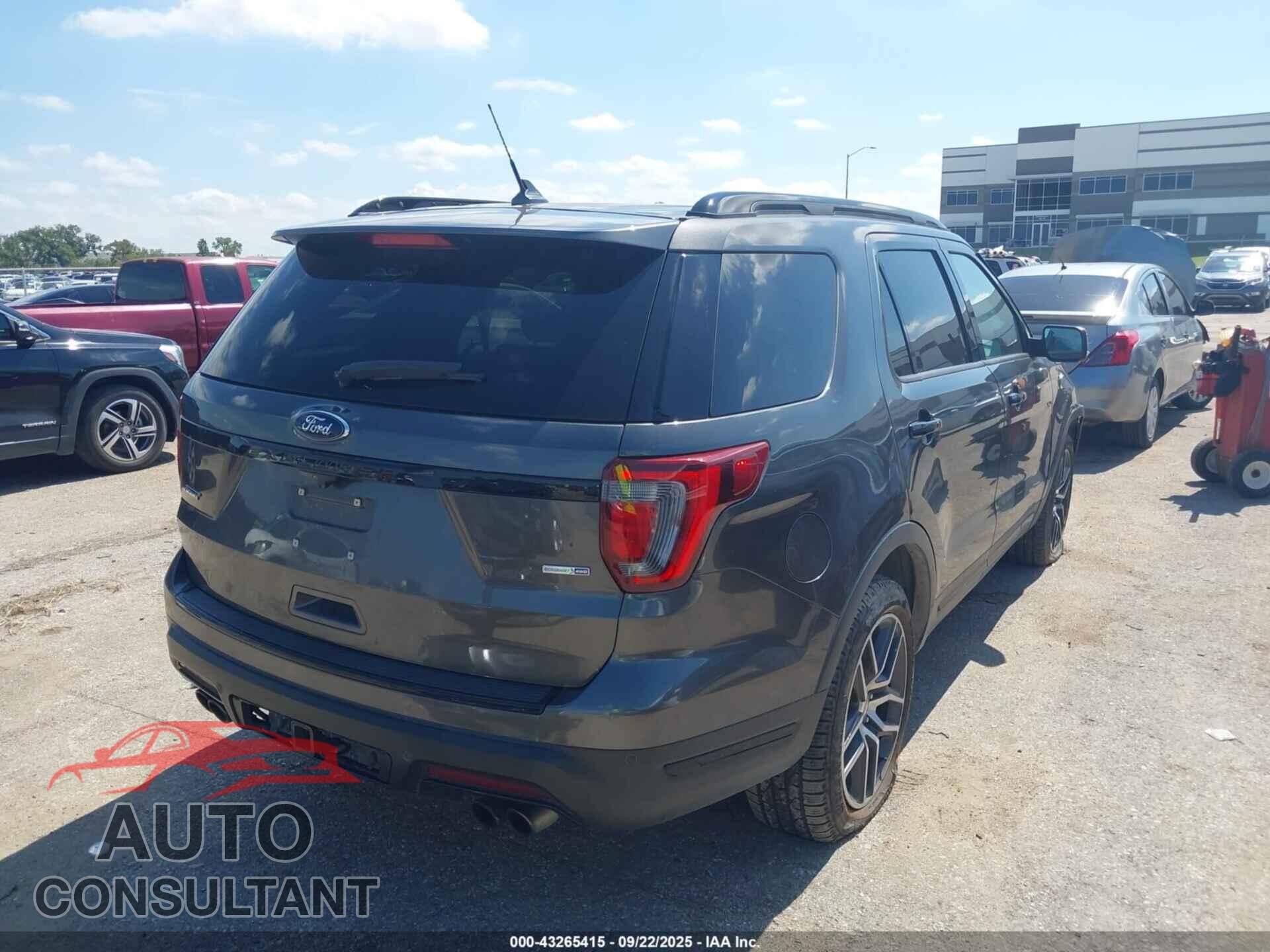 FORD EXPLORER 2018 - 1FM5K8GT2JGB35161