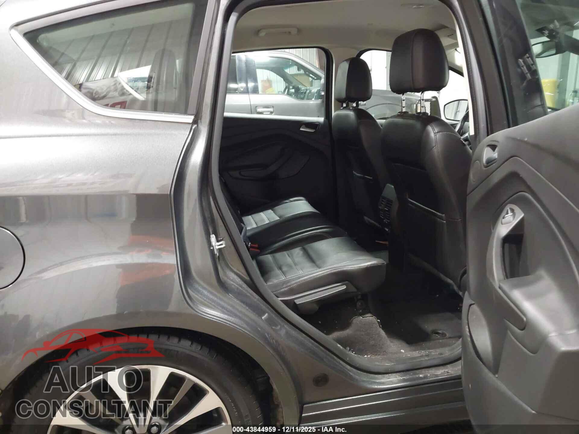 FORD C-MAX ENERGI 2017 - 1FADP5FU7HL111519