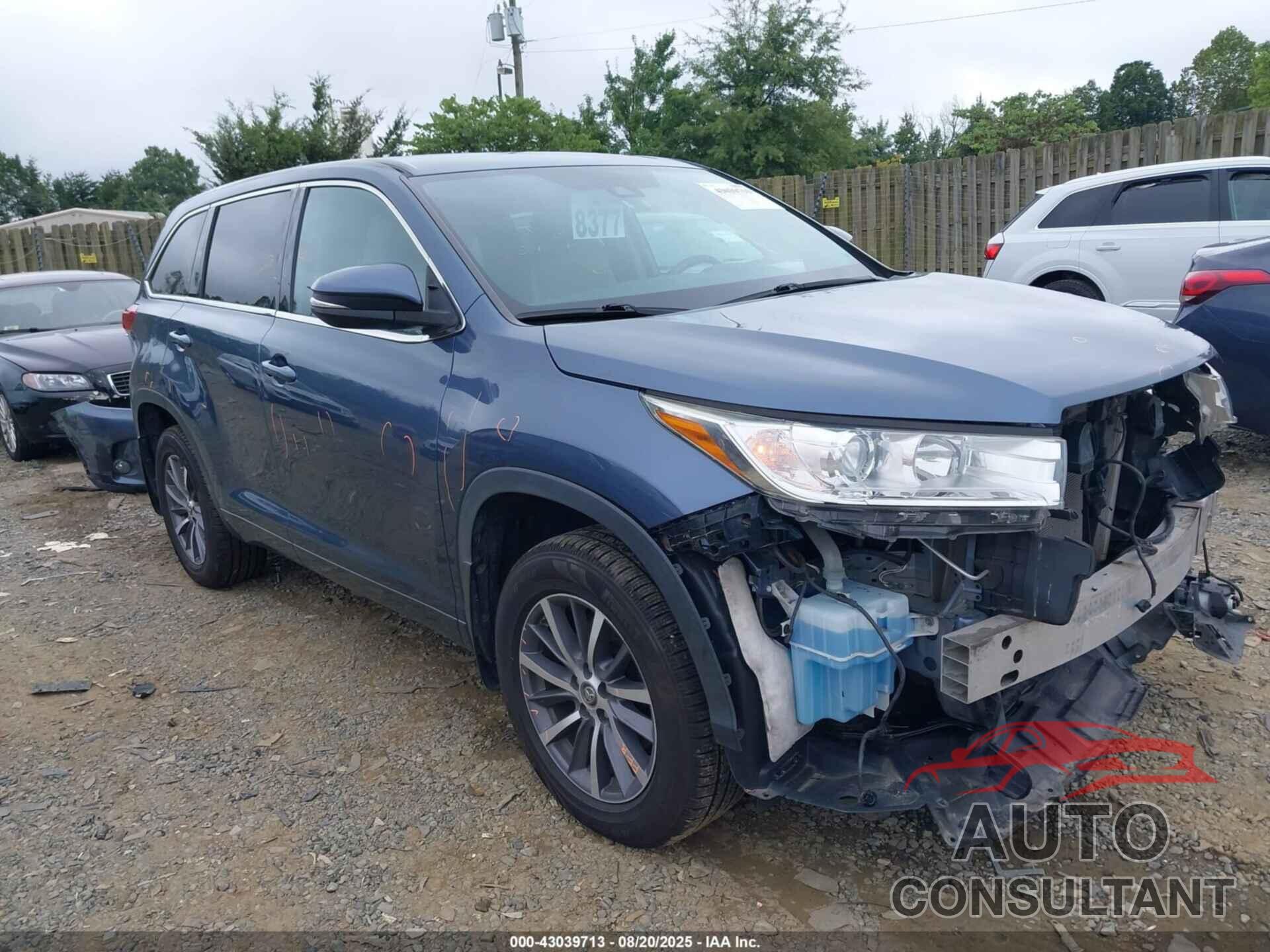 TOYOTA HIGHLANDER 2018 - 5TDJZRFH2JS860847