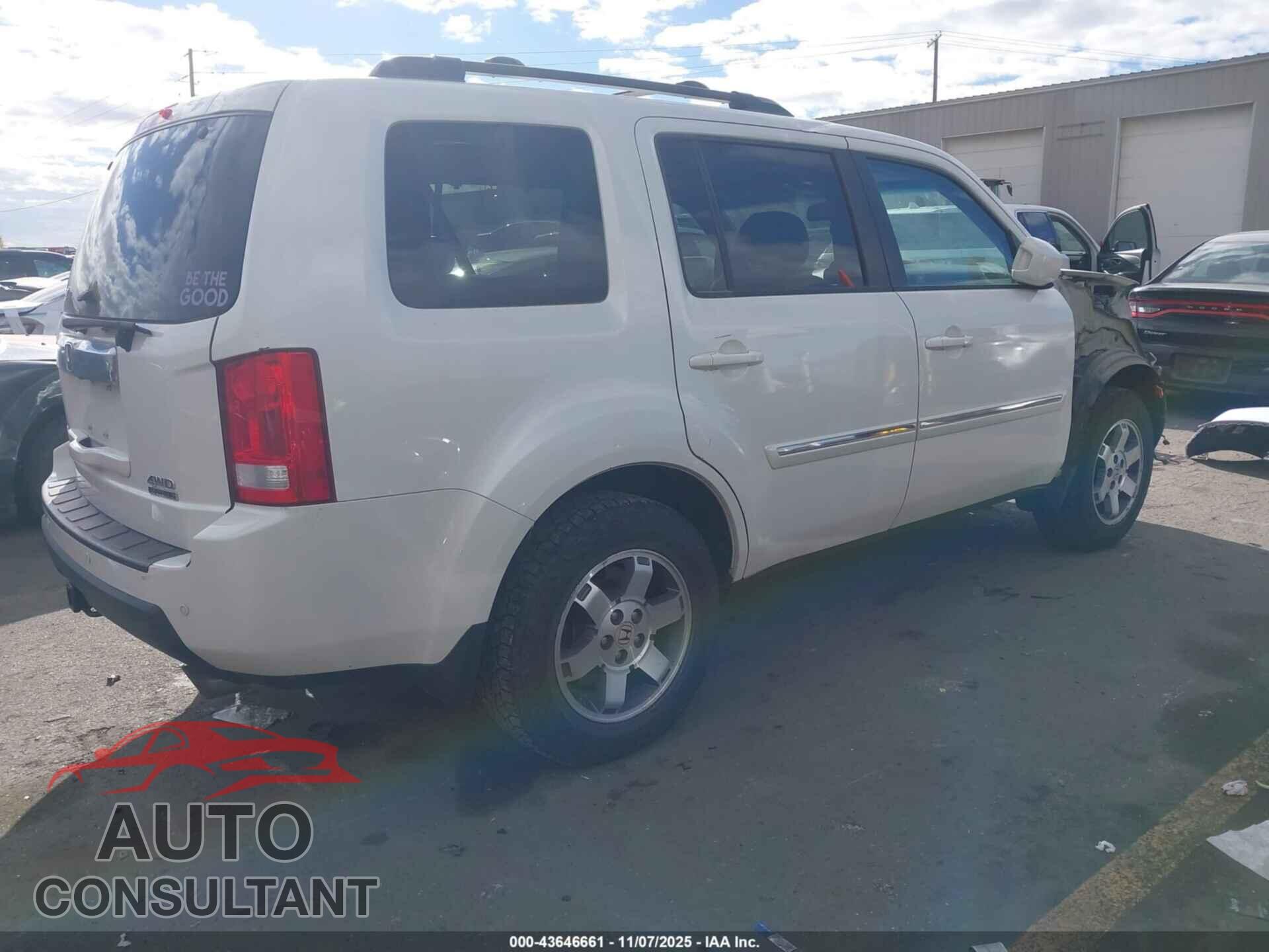 HONDA PILOT 2011 - 5FNYF4H97BB009780