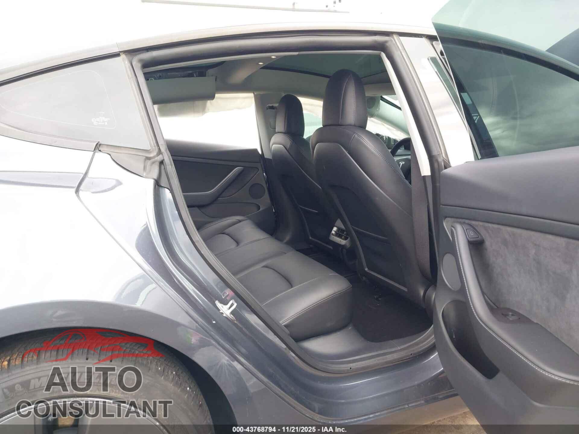 TESLA MODEL 3 2022 - 5YJ3E1EB7NF332363