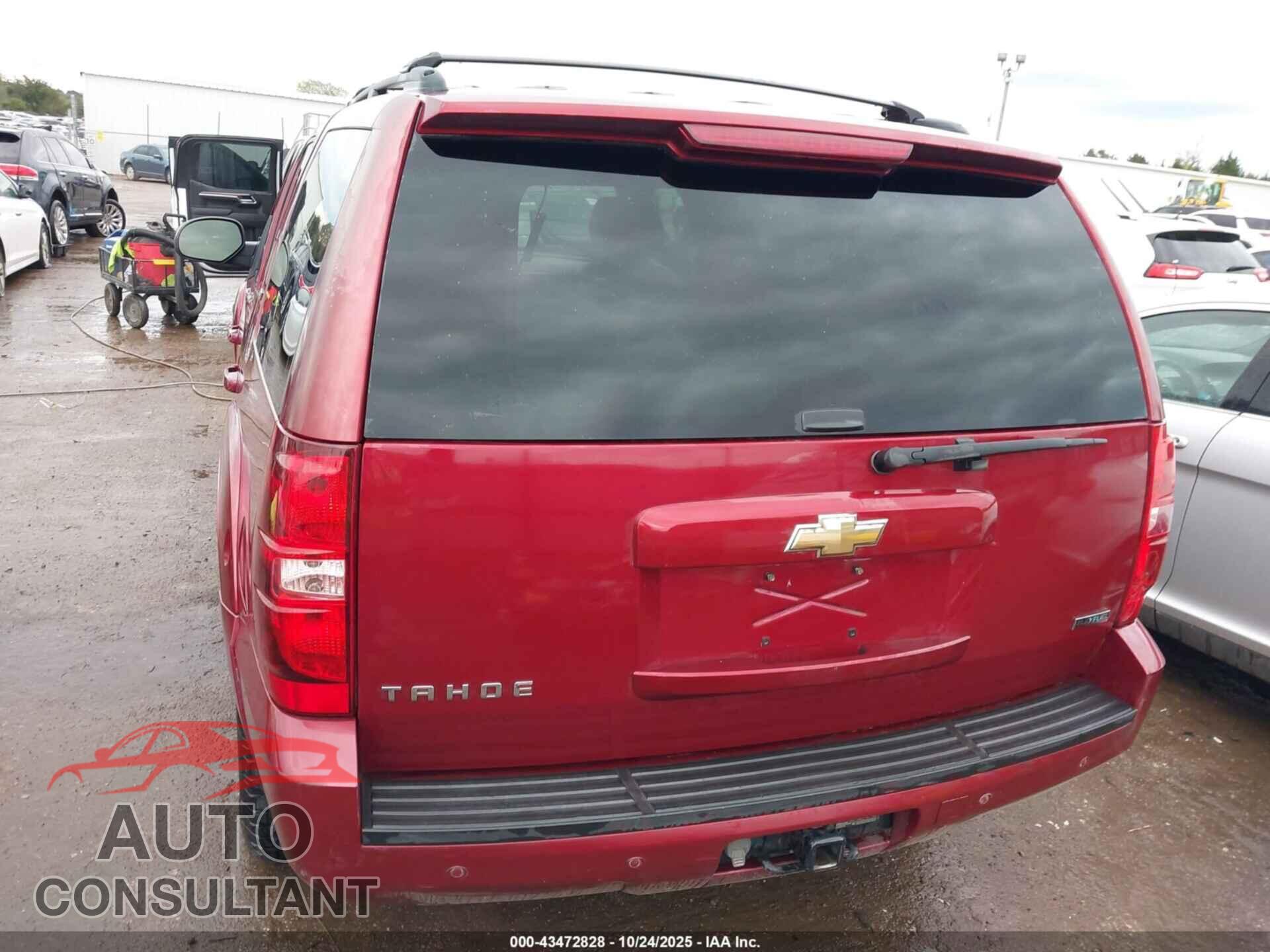 CHEVROLET TAHOE 2011 - 1GNSCBE07BR143473