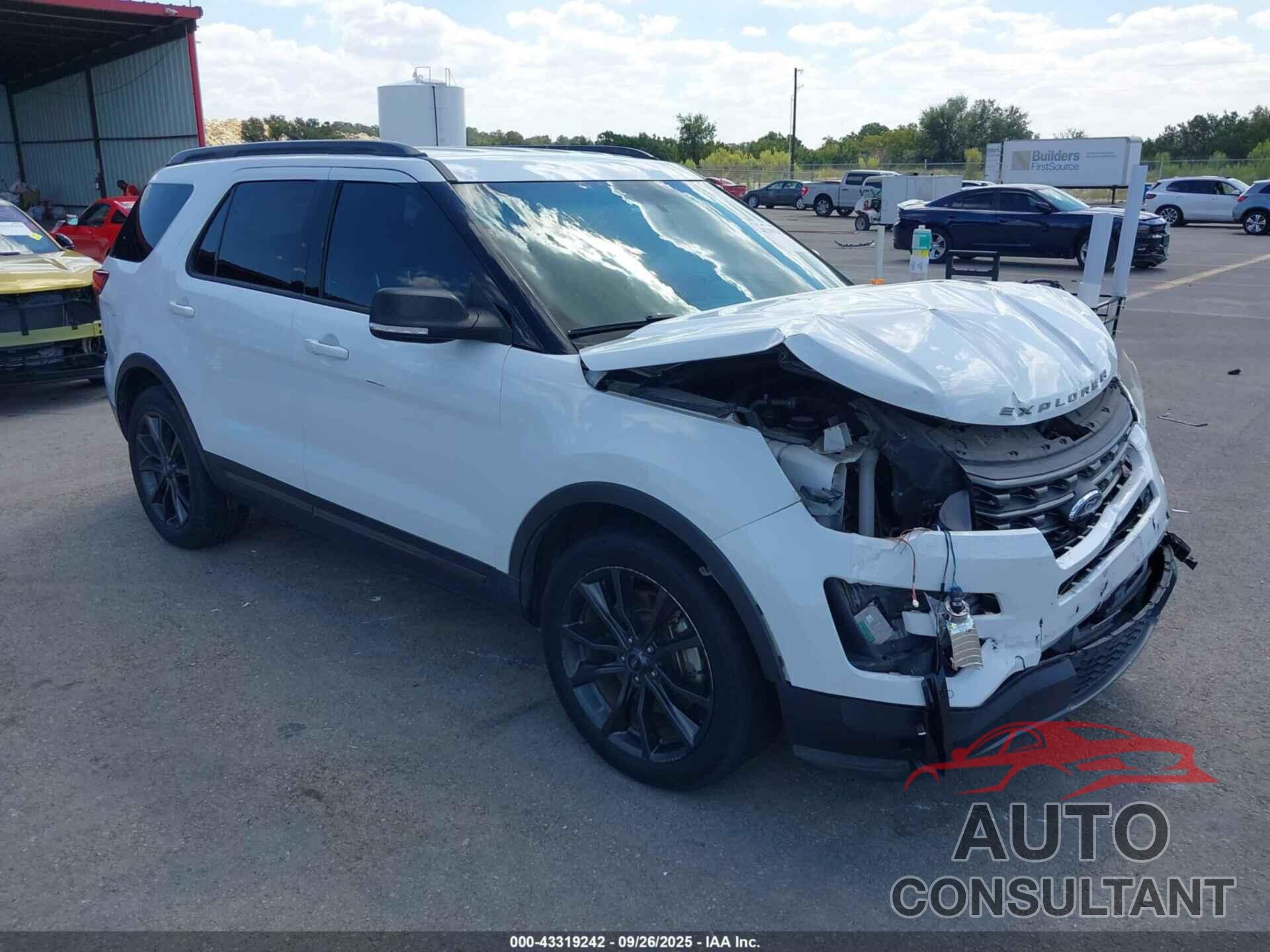 FORD EXPLORER 2017 - 1FM5K7D8XHGC89492