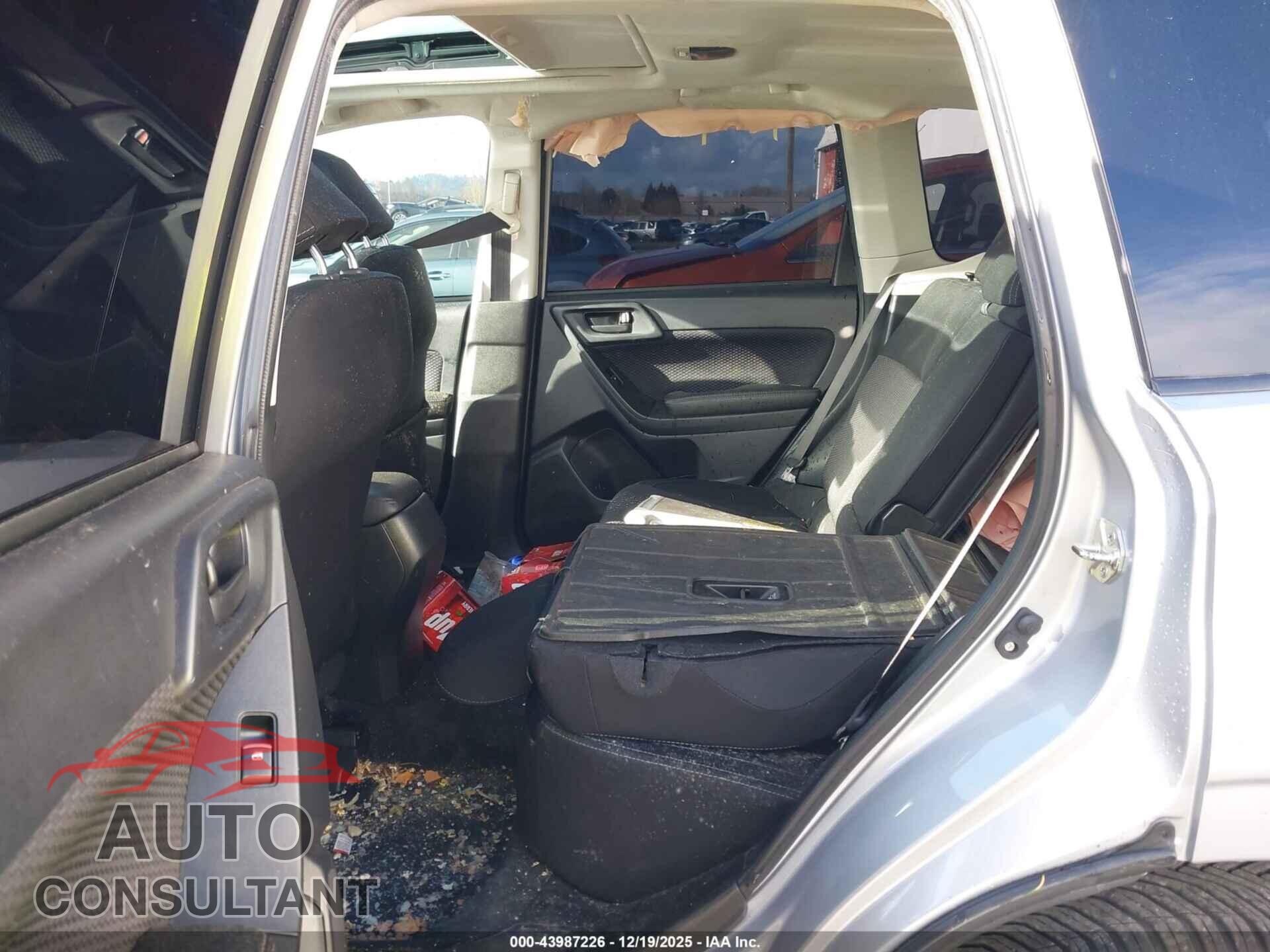 SUBARU FORESTER 2017 - JF2SJAEC5HH456475