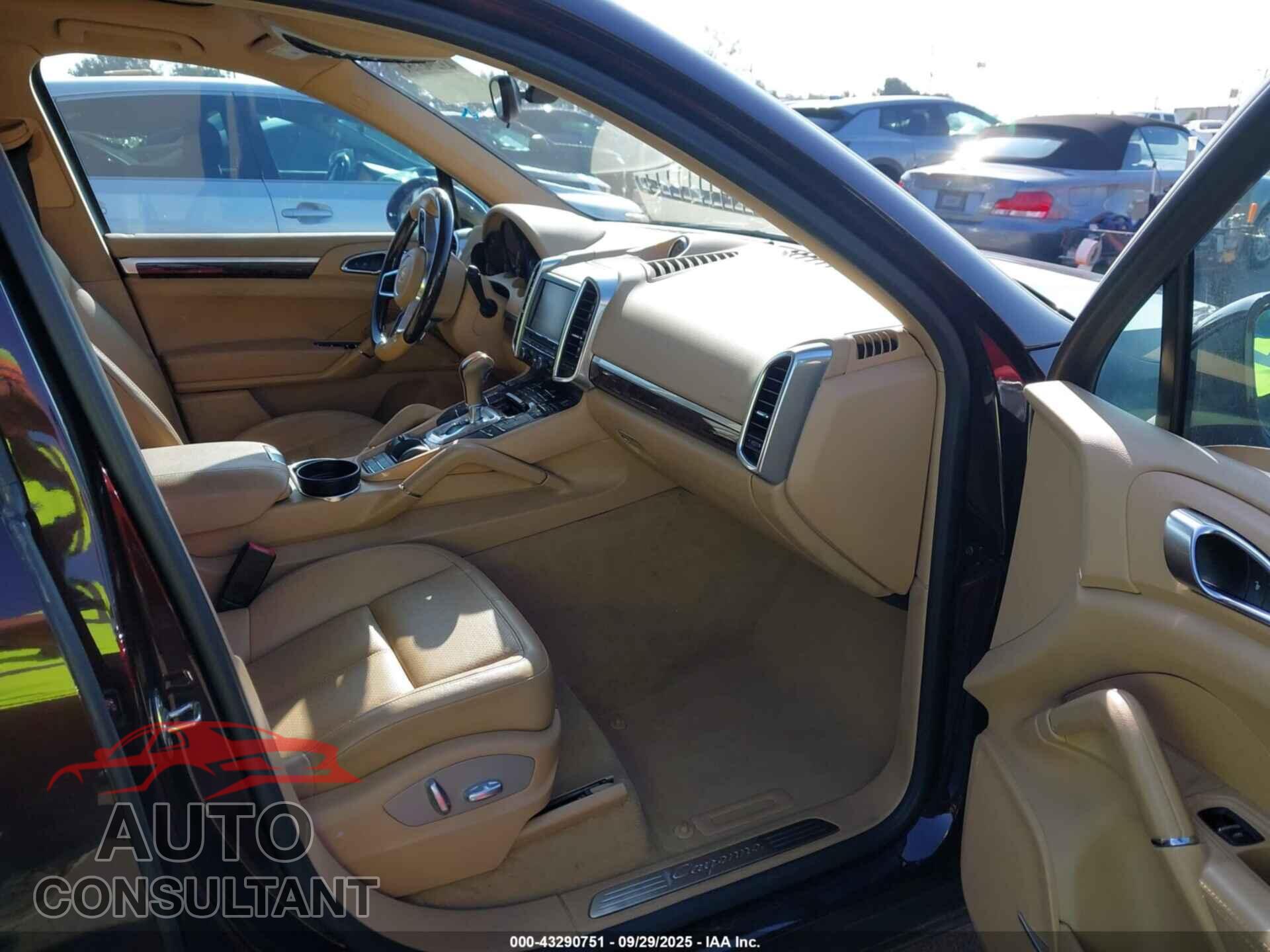 PORSCHE CAYENNE 2016 - WP1AA2A2XGLA02472