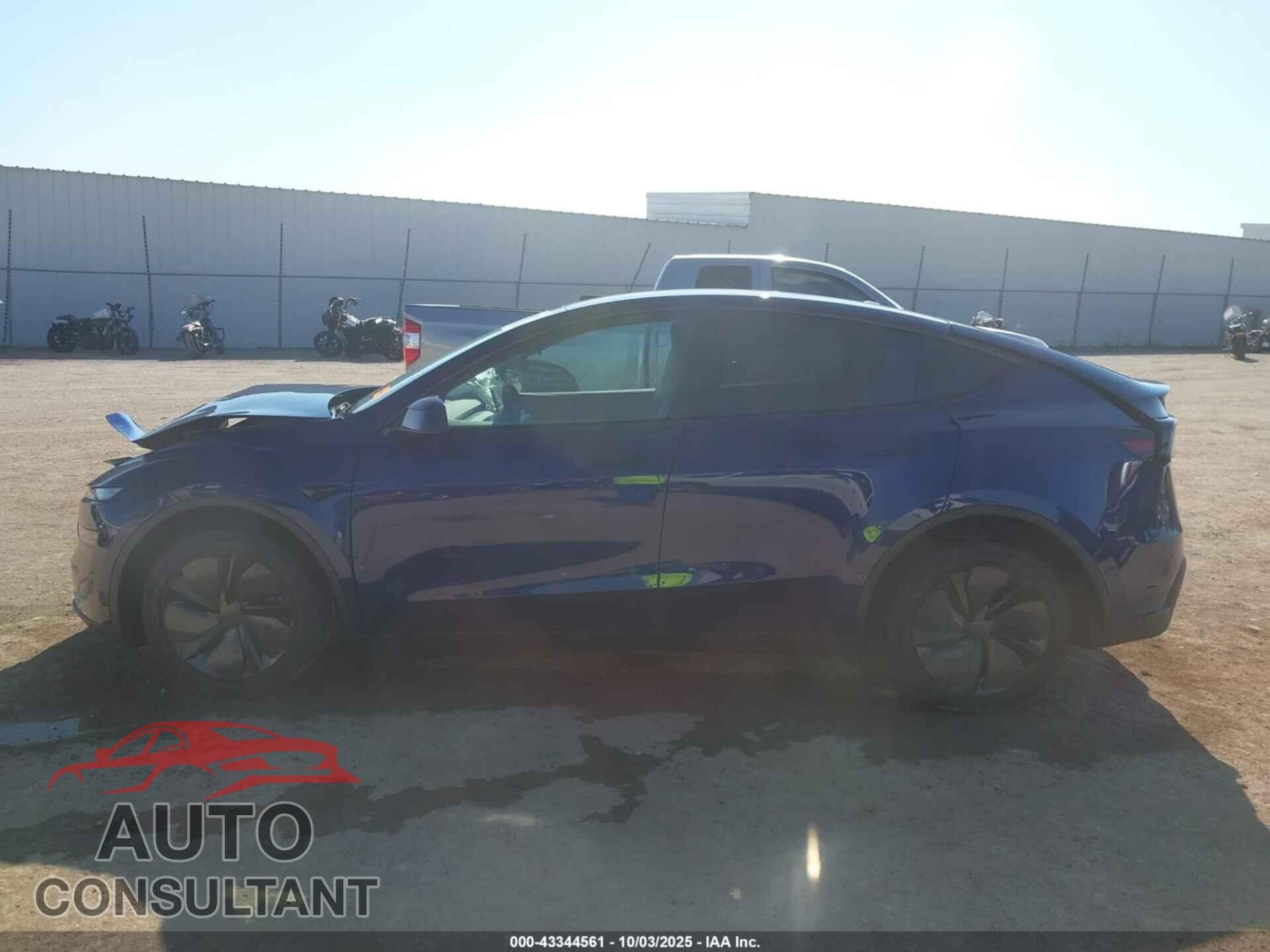 TESLA MODEL Y 2026 - 7SAYGDED5TF424669