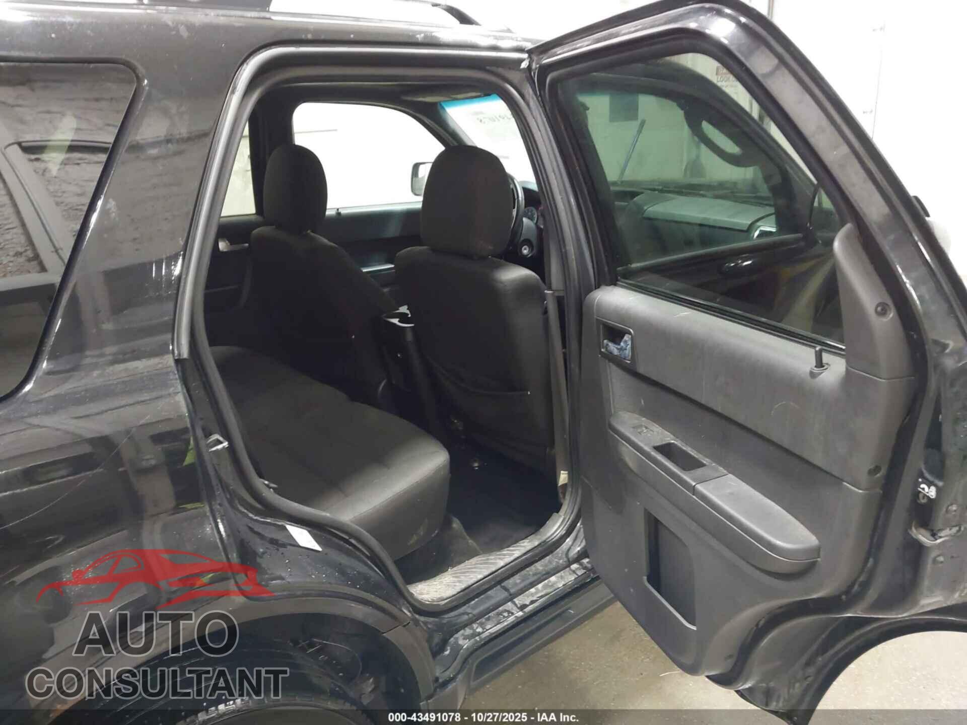 FORD ESCAPE 2011 - 1FMCU9D72BKB87872