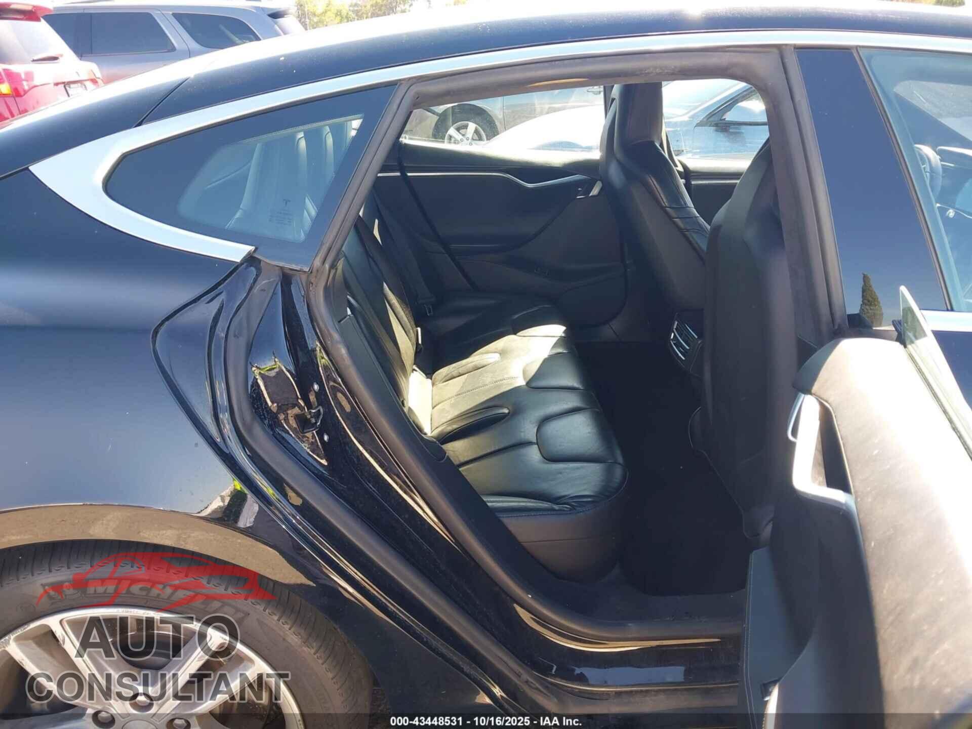 TESLA MODEL S 2016 - 5YJSA1E17GF125019