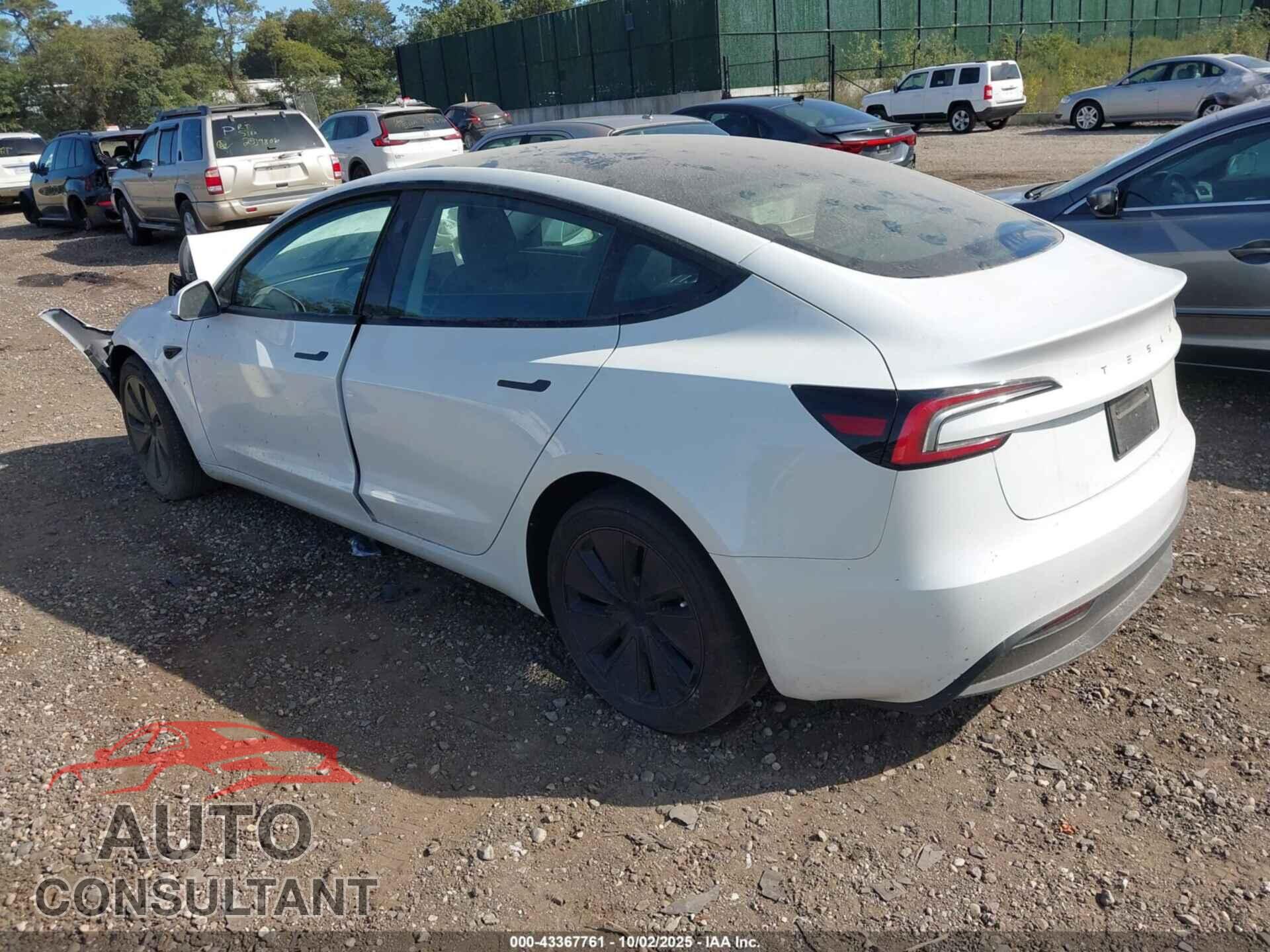 TESLA MODEL 3 2024 - 5YJ3E1EA6RF738437
