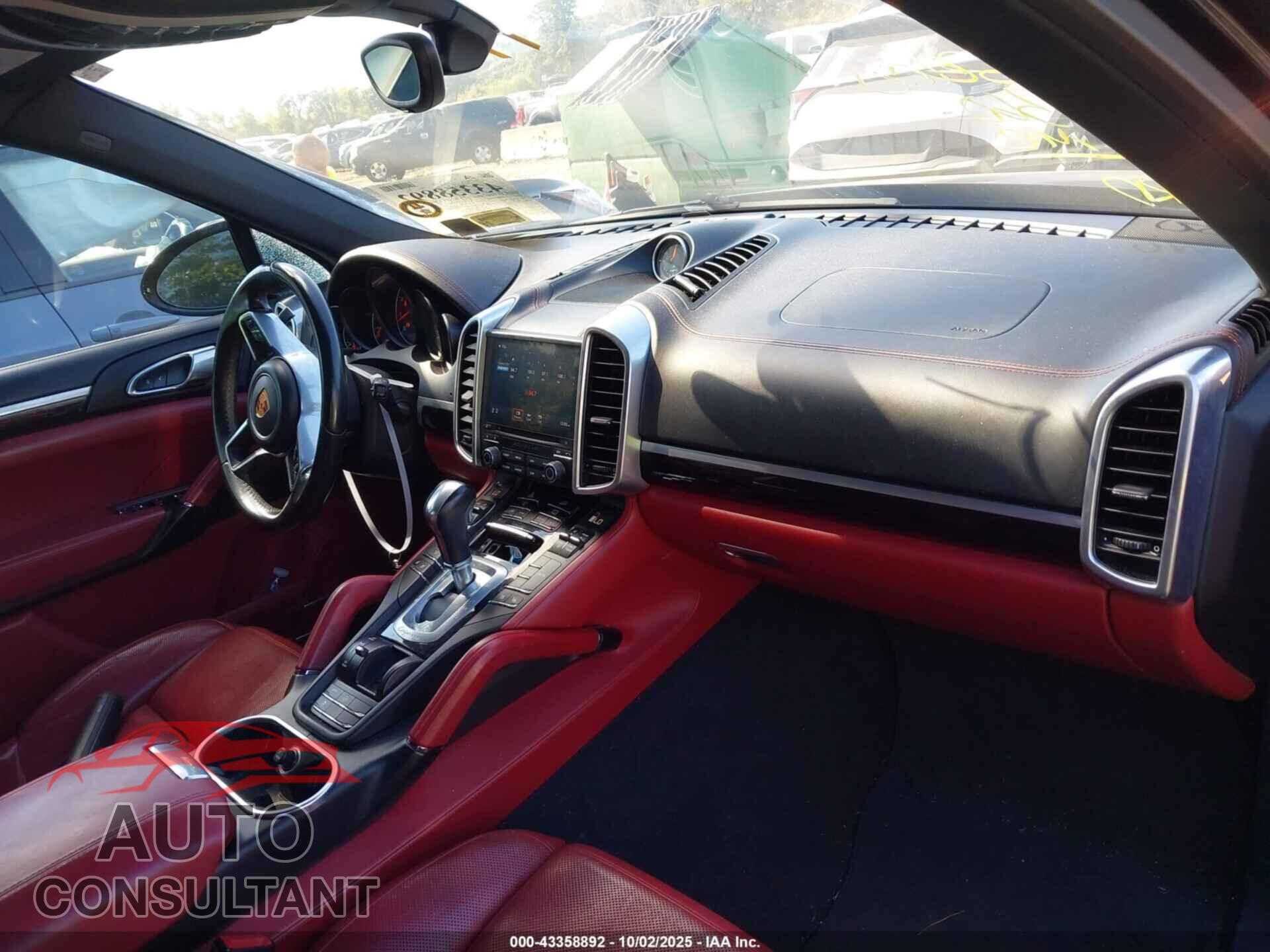 PORSCHE CAYENNE 2018 - WP1AA2A29JKA00547