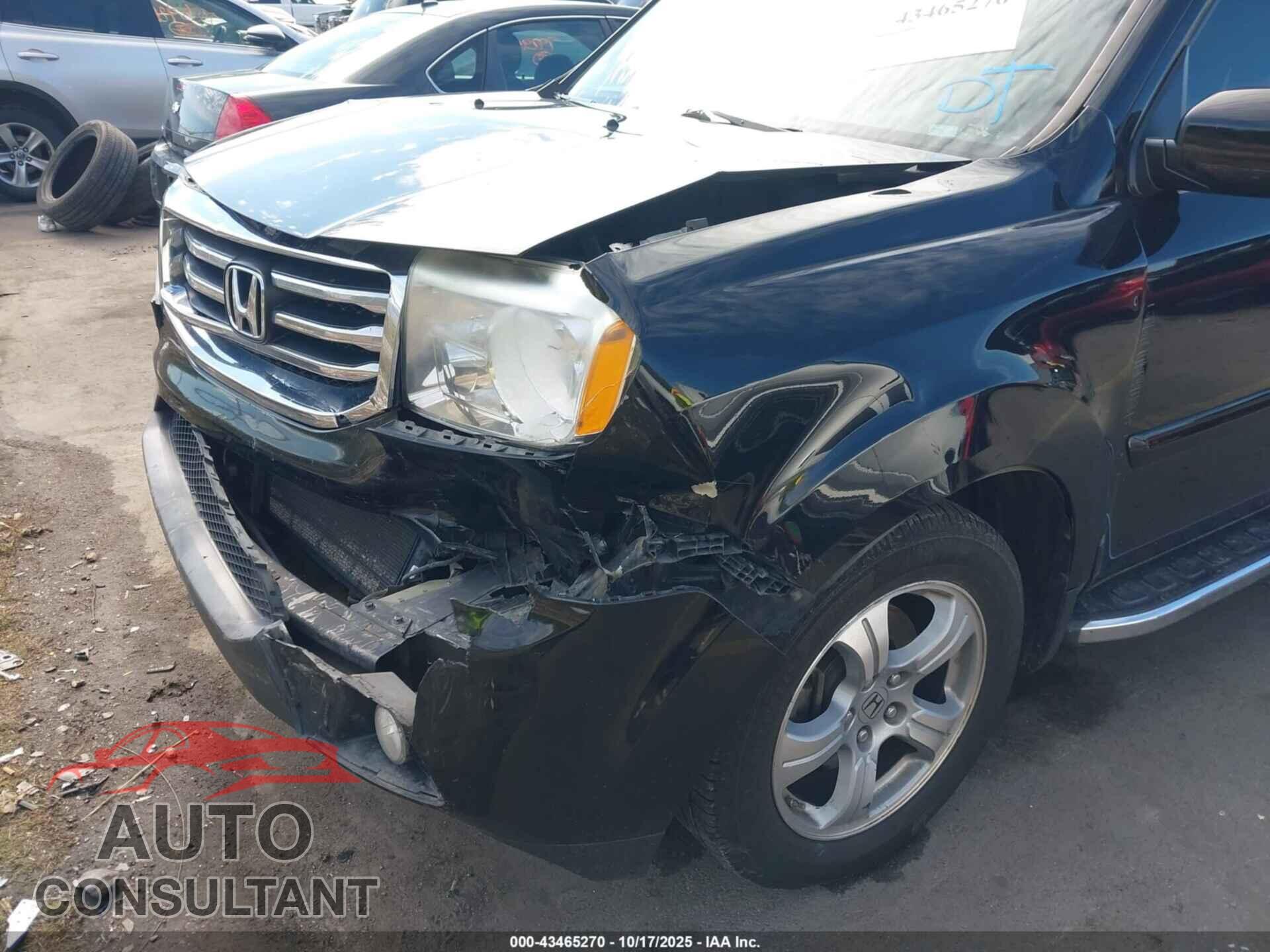 HONDA PILOT 2015 - 5FNYF4H58FB004574