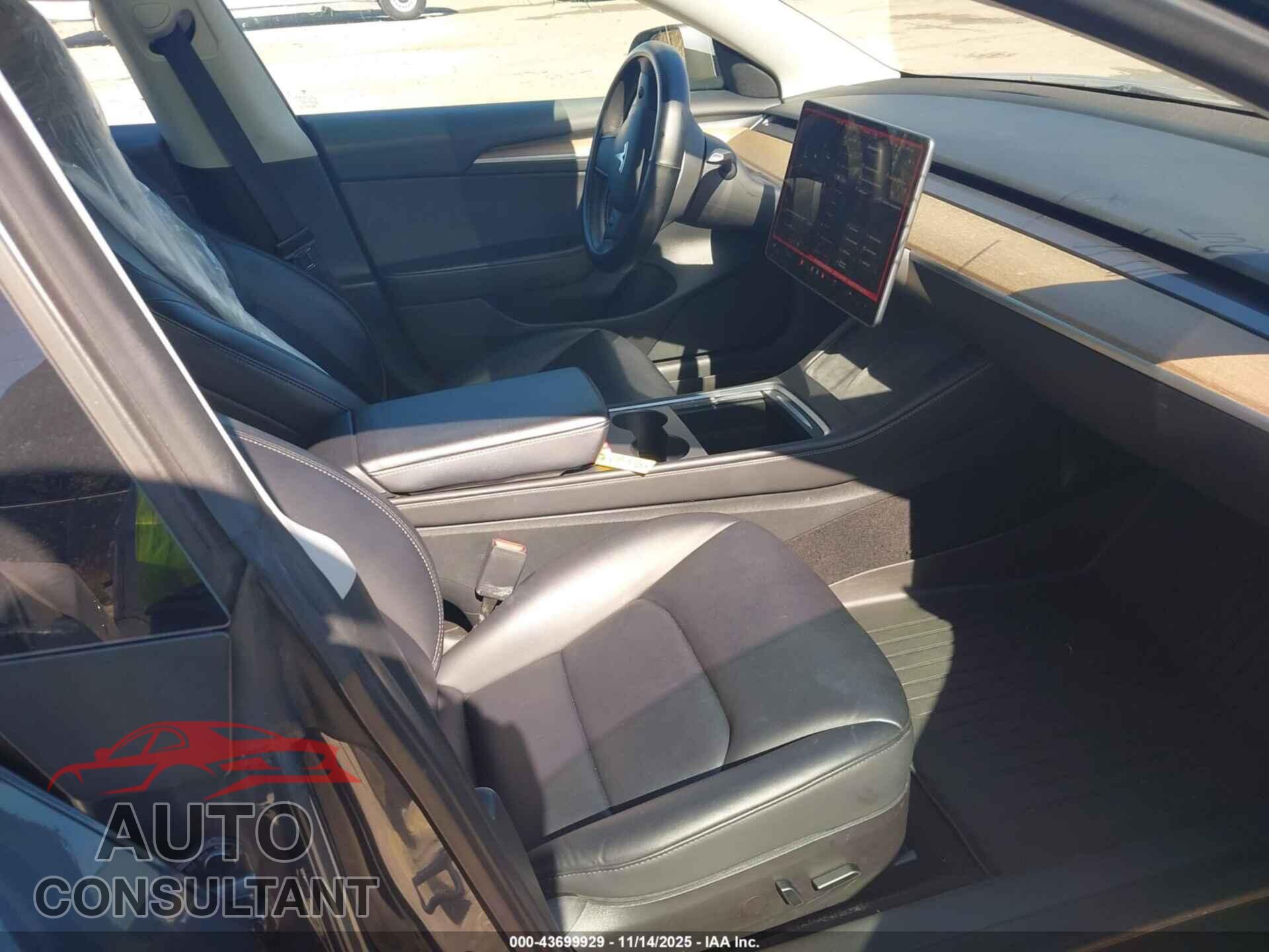 TESLA MODEL 3 2023 - 5YJ3E1EA0PF447431