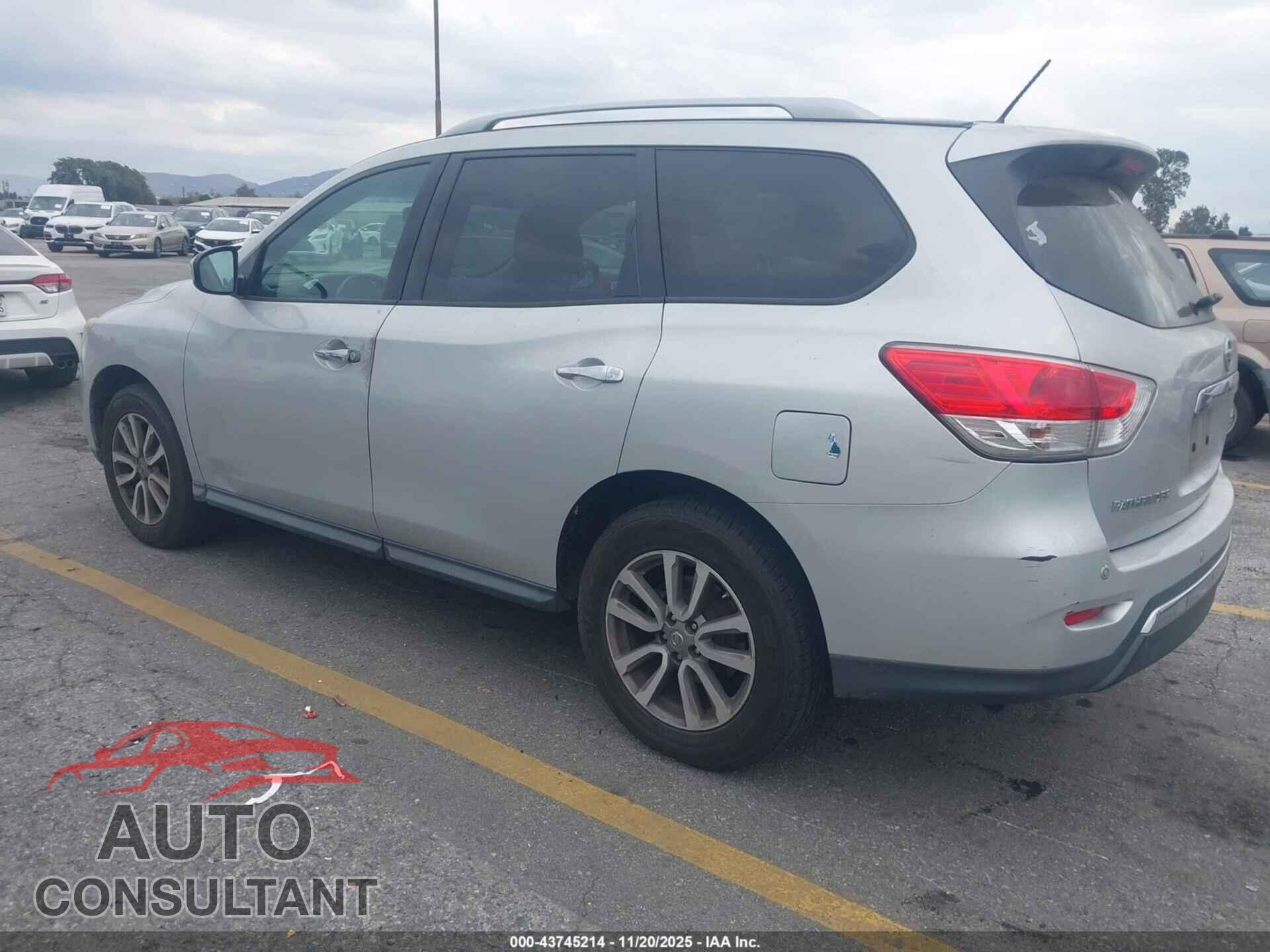 NISSAN PATHFINDER 2015 - 5N1AR2MN0FC656455