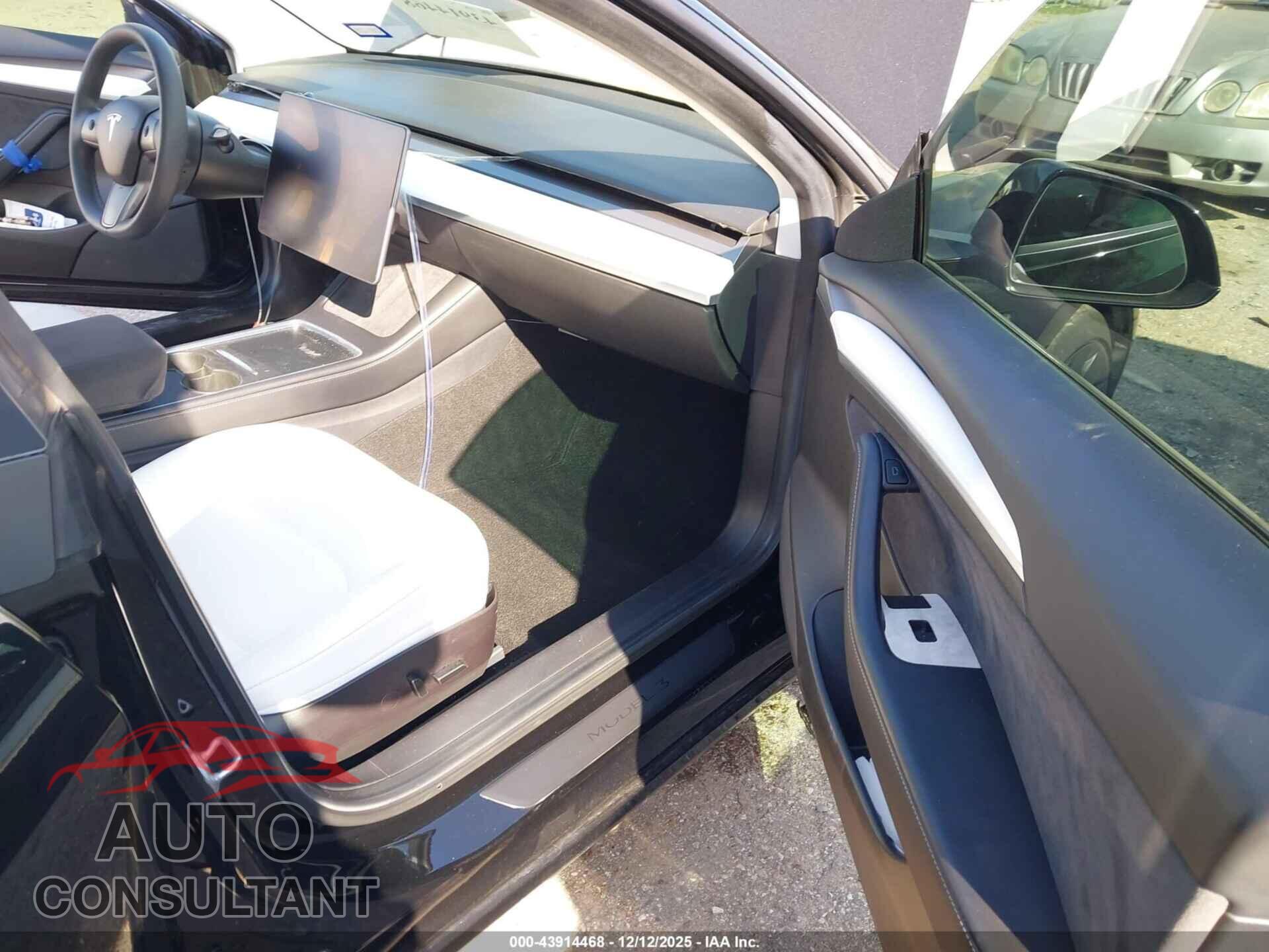 TESLA MODEL 3 2021 - 5YJ3E1EC7MF034760