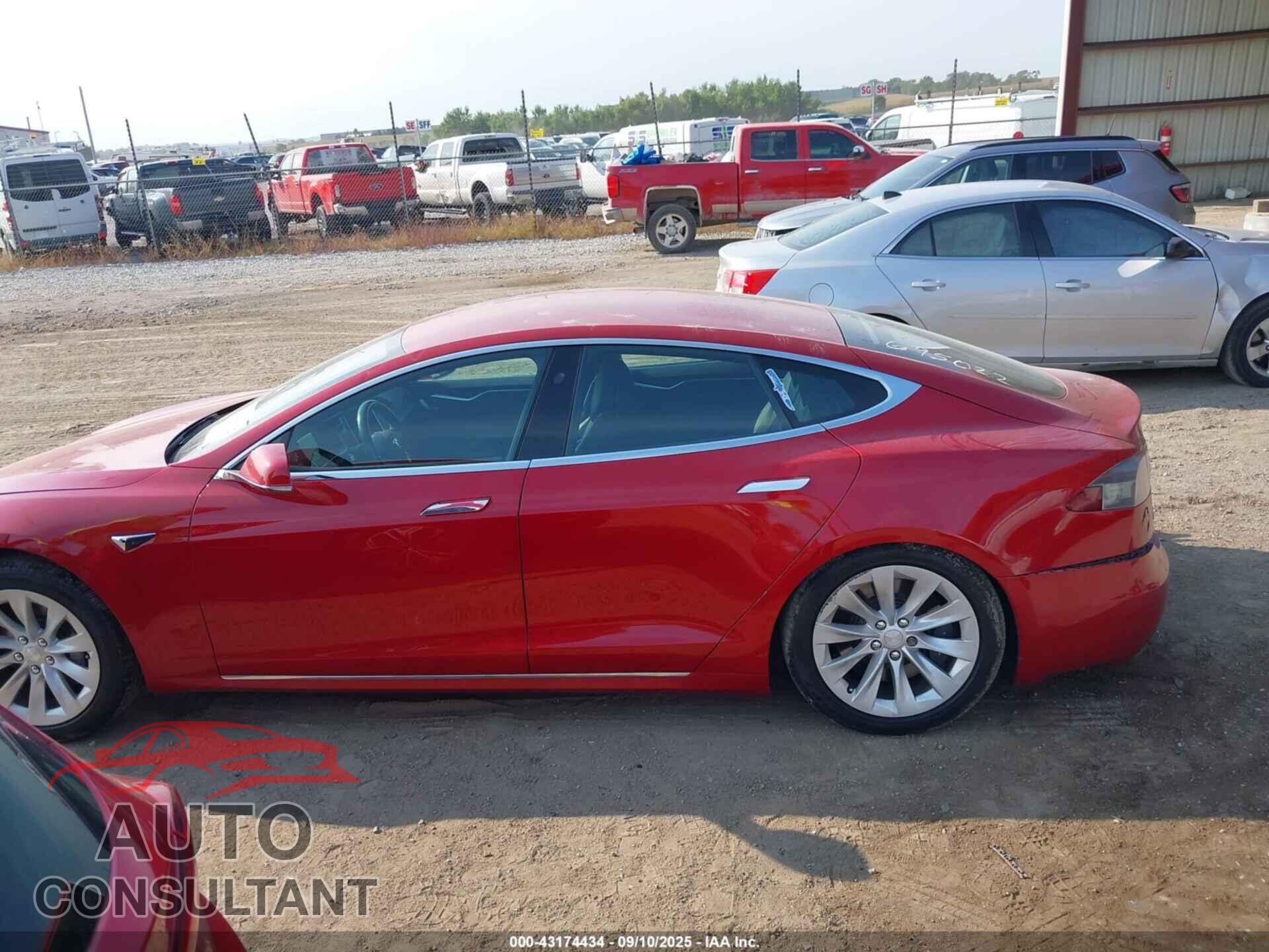 TESLA MODEL S 2017 - 5YJSA1E26HF194780