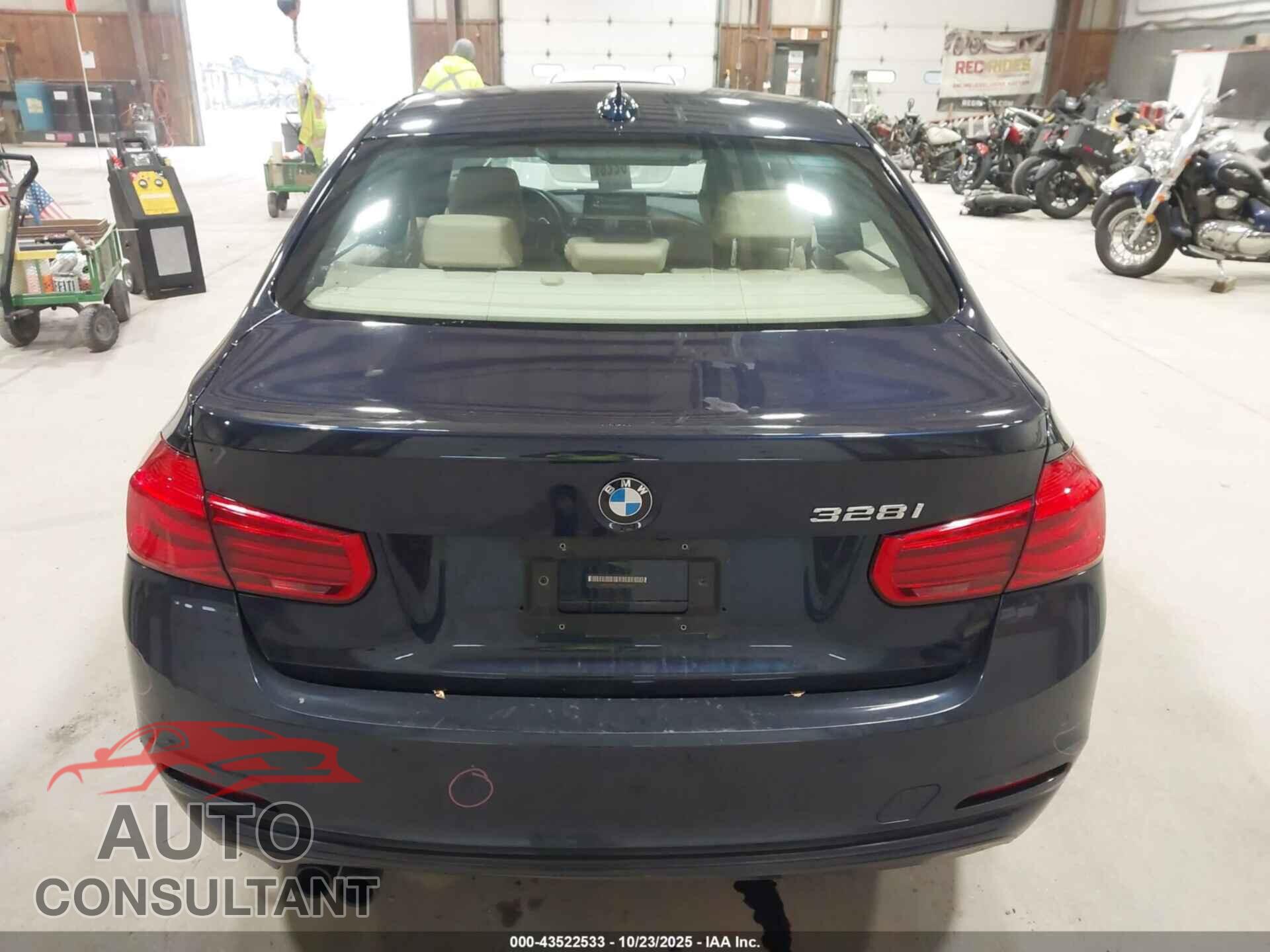 BMW 328I 2016 - WBA8E9G57GNU28362