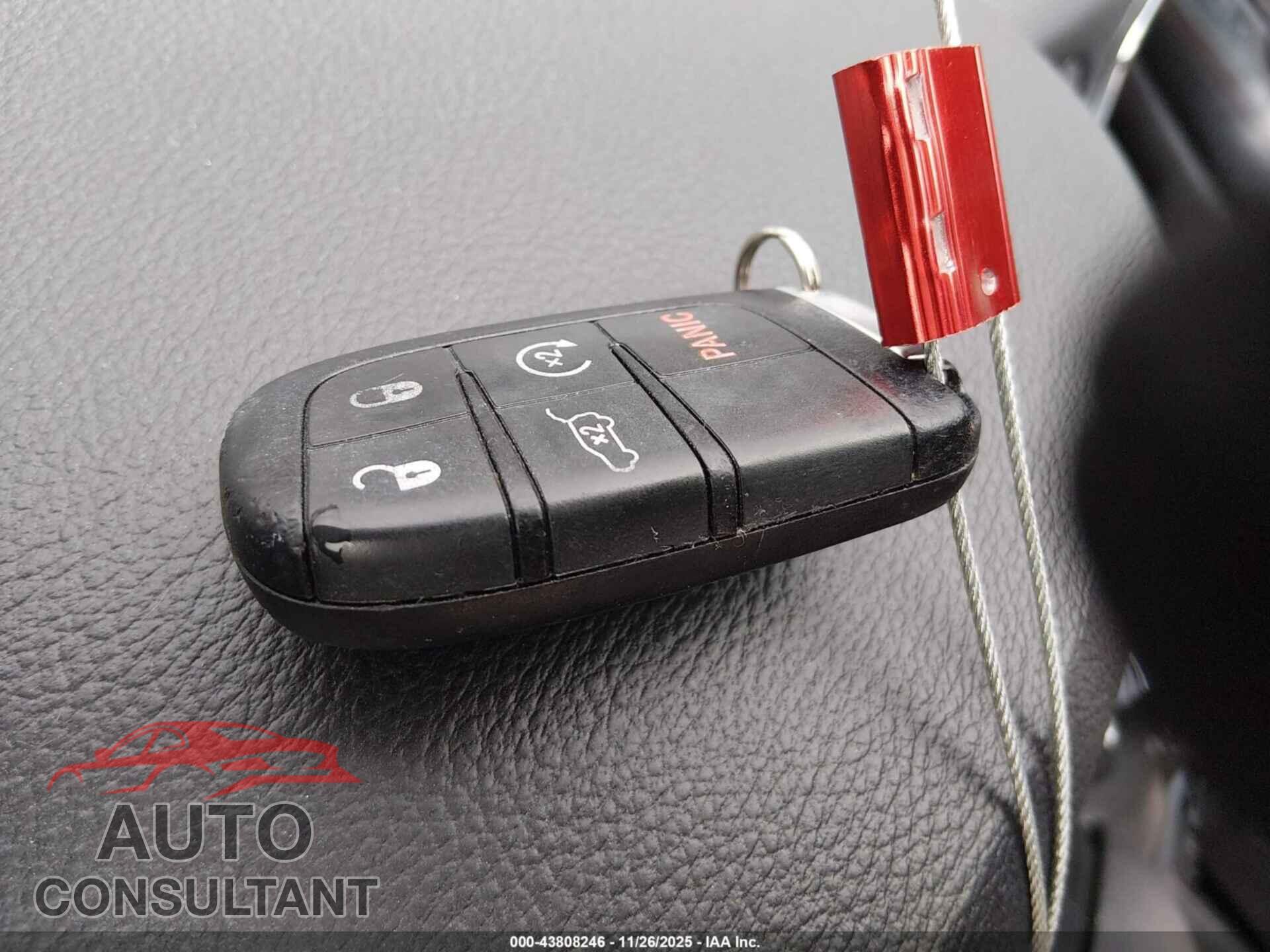 DODGE DURANGO 2015 - 1C4SDJCT8FC818351