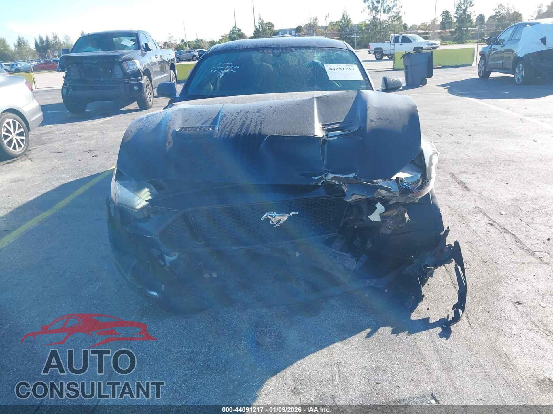 FORD MUSTANG 2018 - 1FA6P8CF8J5170878