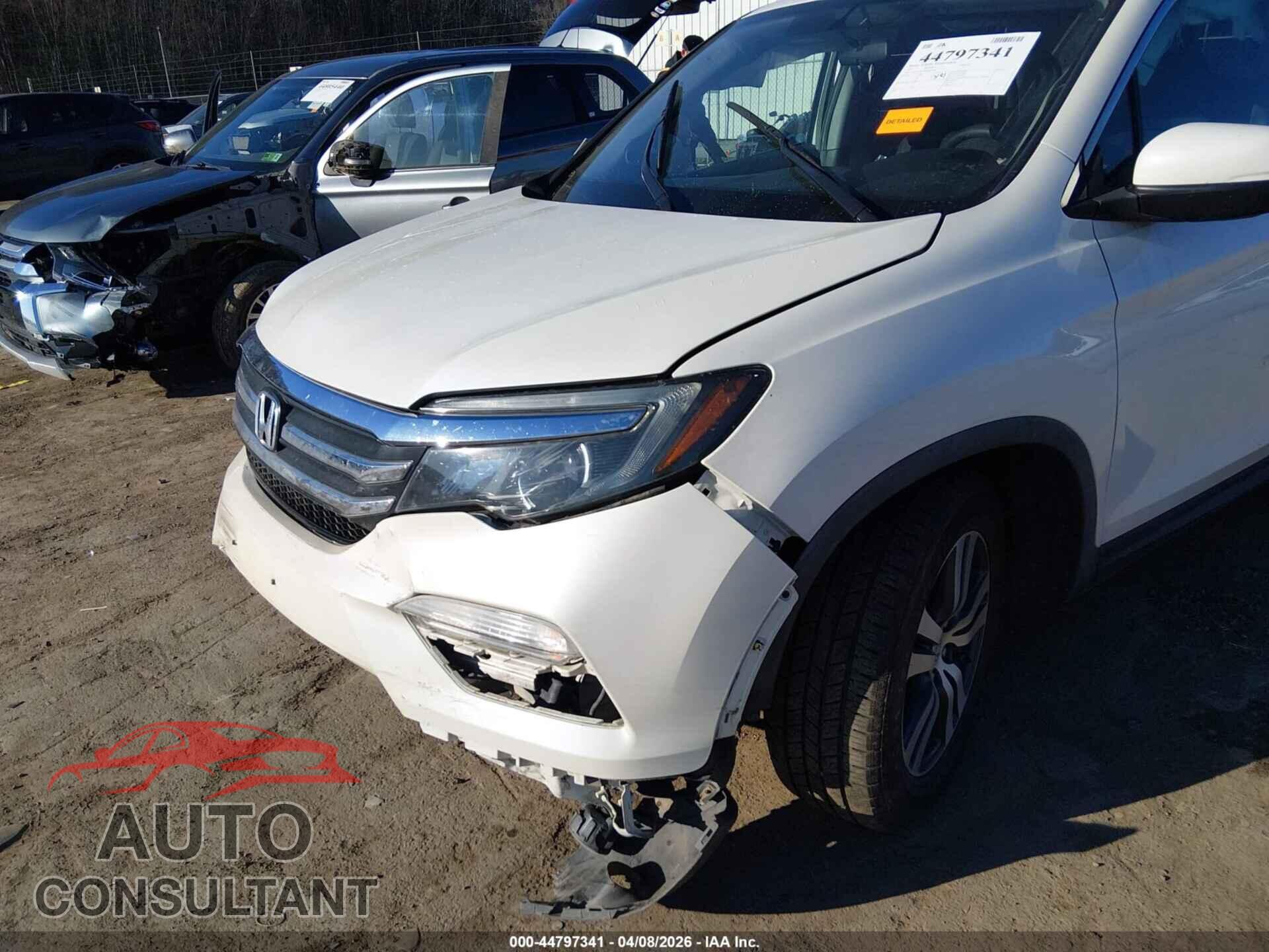 HONDA PILOT 2017 - 5FNYF6H3XHB044782